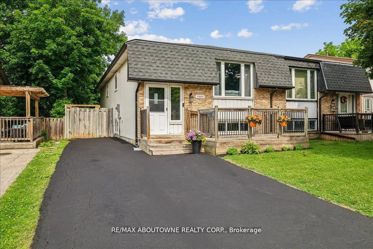 Photo 1 of 2367 Middlesmoor Crescent, Burlington, Brant Hills — HOMEH