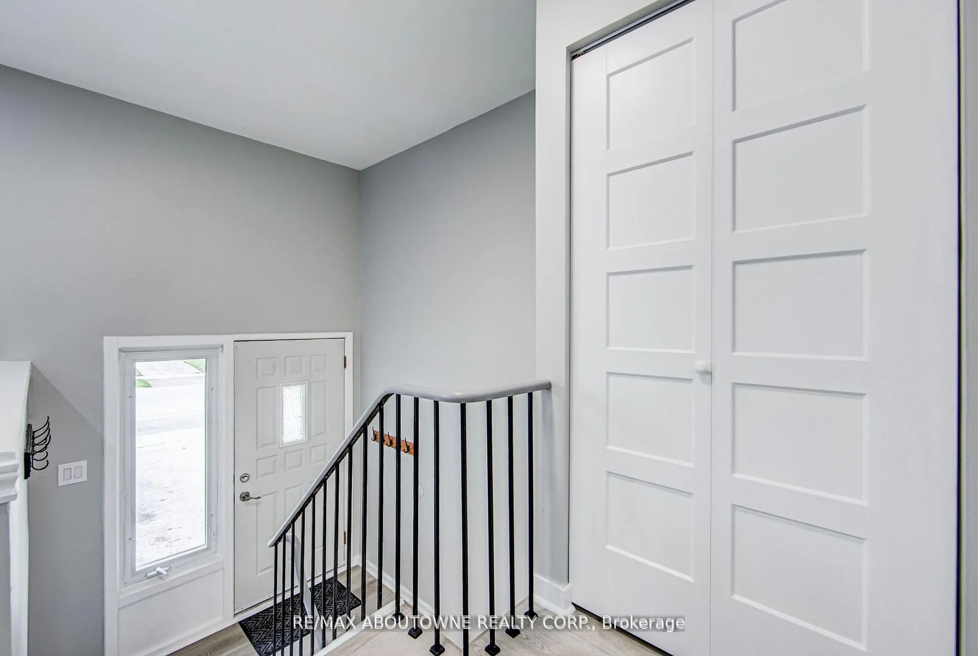 Photo 15 of 2367 Middlesmoor Crescent, Burlington, Brant Hills — HOMEH
