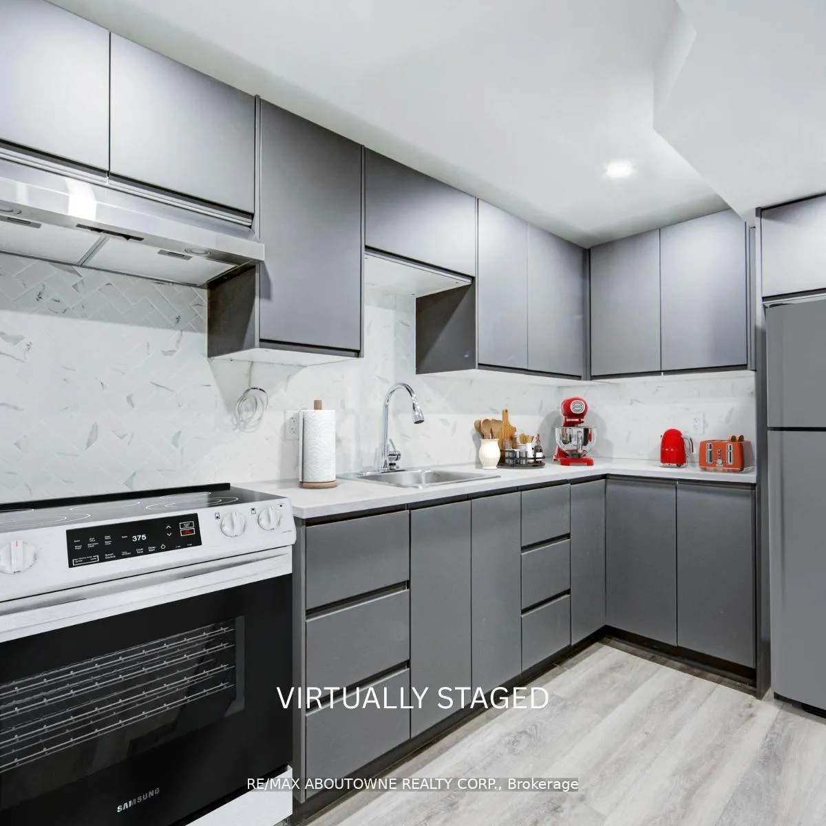 Photo 21 of 2367 Middlesmoor Crescent, Burlington, Brant Hills — HOMEH
