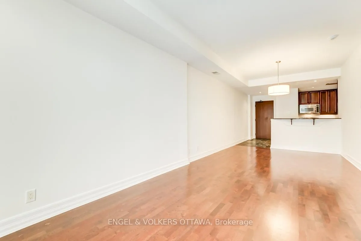 Photo 11 of Unit 208, 320 Mcleod Street, Ottawa, Ottawa Centre — HOMEH