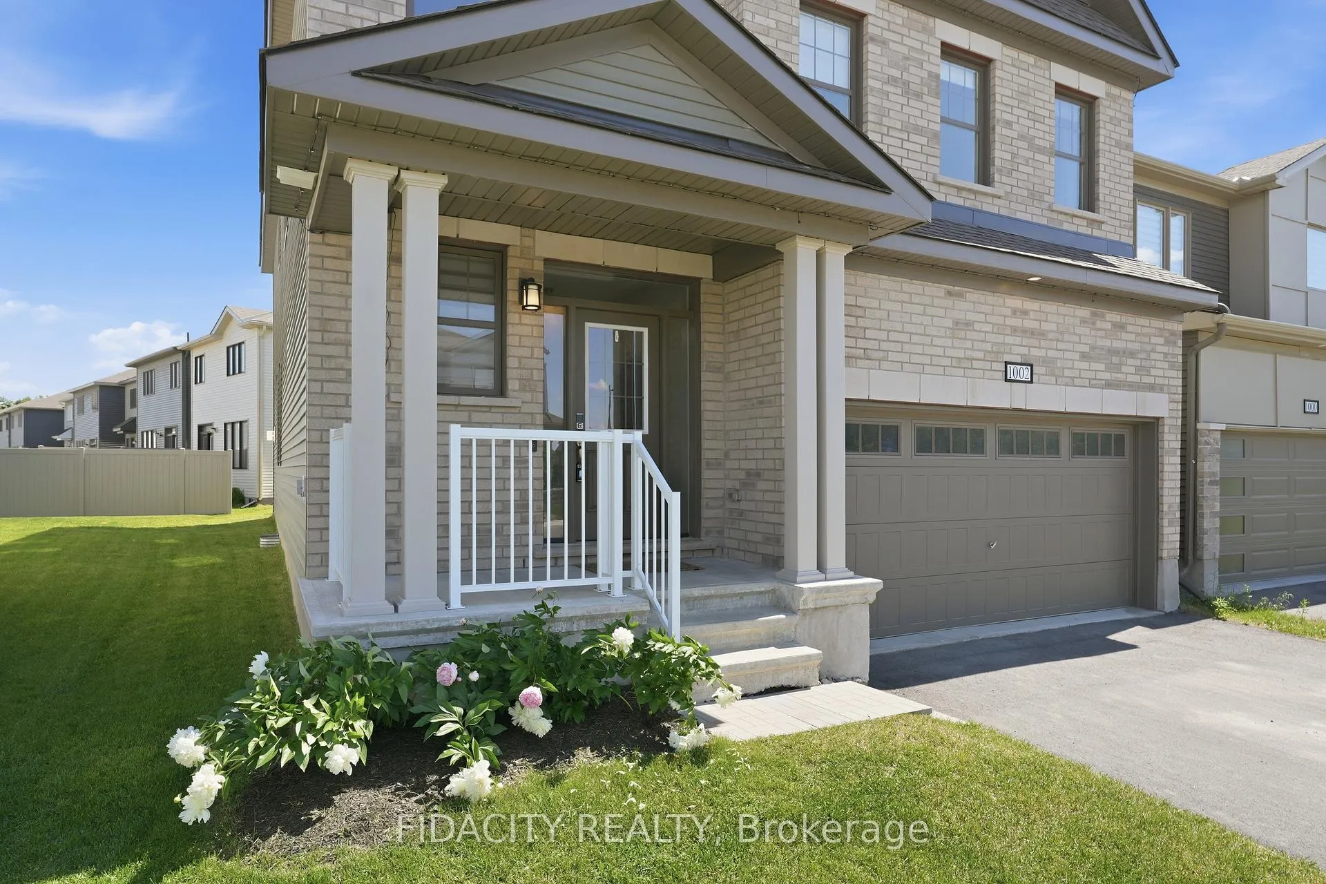 Photo 2 of 1002 Curraglass Walk, Ottawa, Stittsville (North) — HOMEH