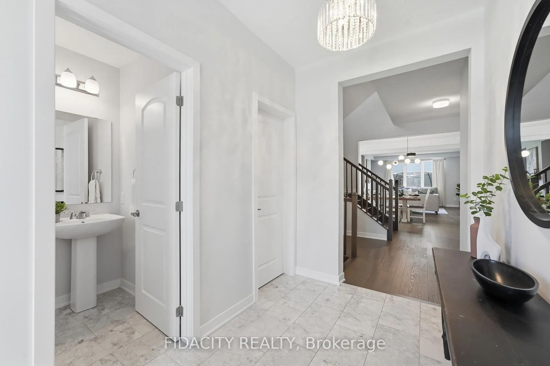 Photo 4 of 1002 Curraglass Walk, Ottawa, Stittsville (North) — HOMEH