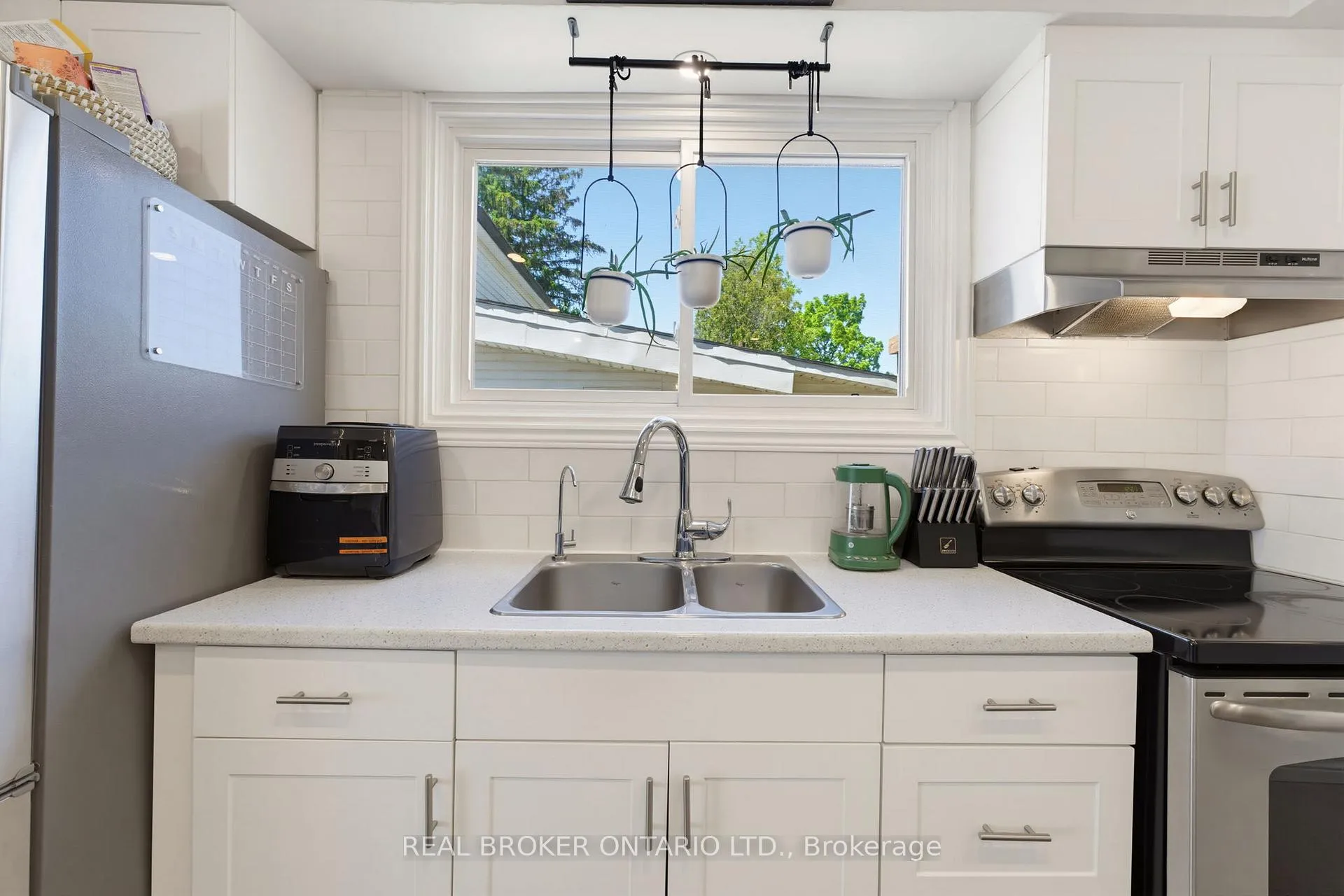 Photo 8 of 93 Patterson Street, Norfolk, Simcoe — HOMEH