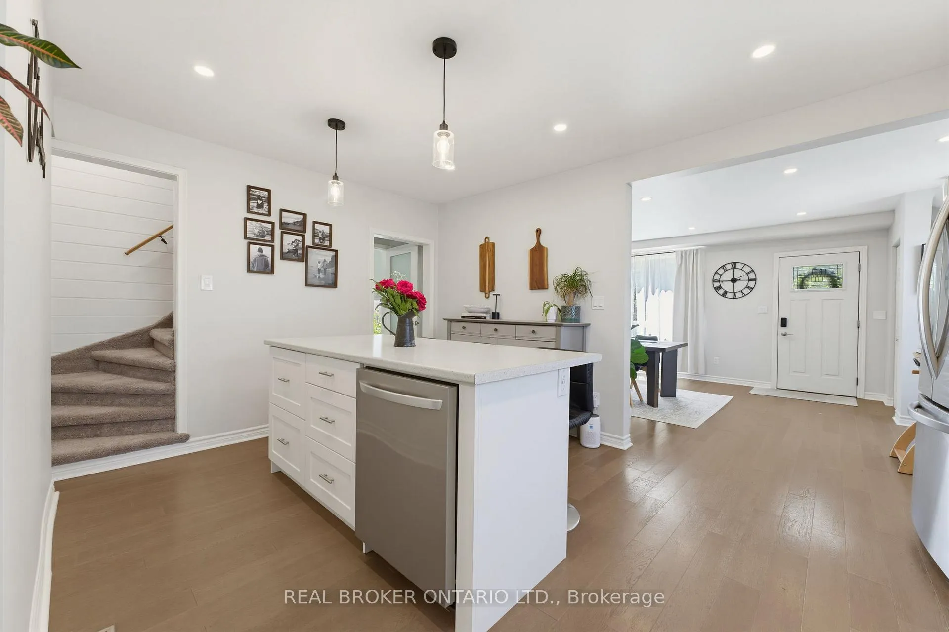 Photo 10 of 93 Patterson Street, Norfolk, Simcoe — HOMEH