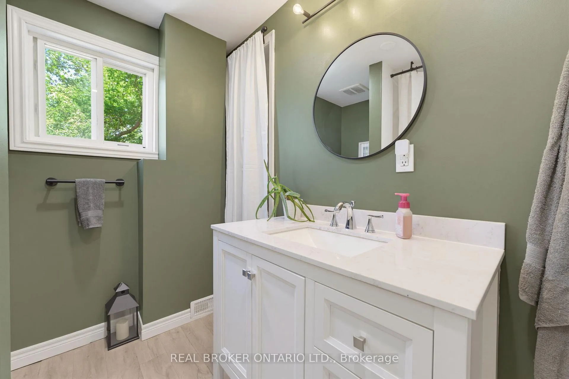 Photo 17 of 93 Patterson Street, Norfolk, Simcoe — HOMEH