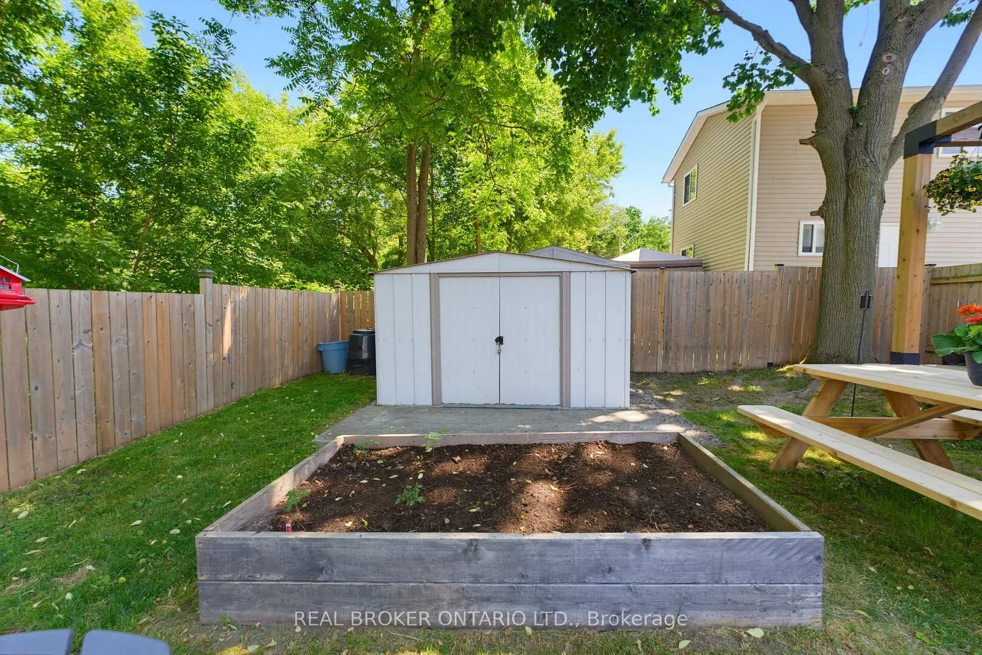 Photo 27 of 93 Patterson Street, Norfolk, Simcoe — HOMEH