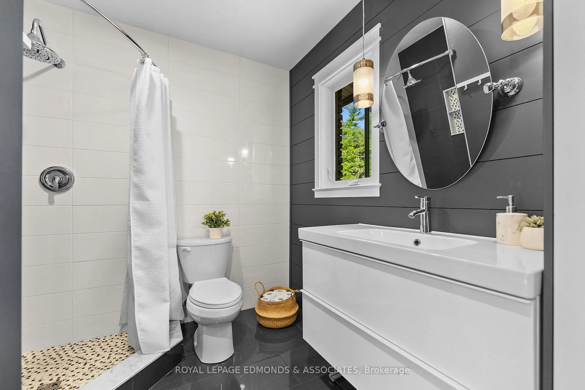 Photo 27 of 37 Selley Street, Petawawa, Petawawa — HOMEH