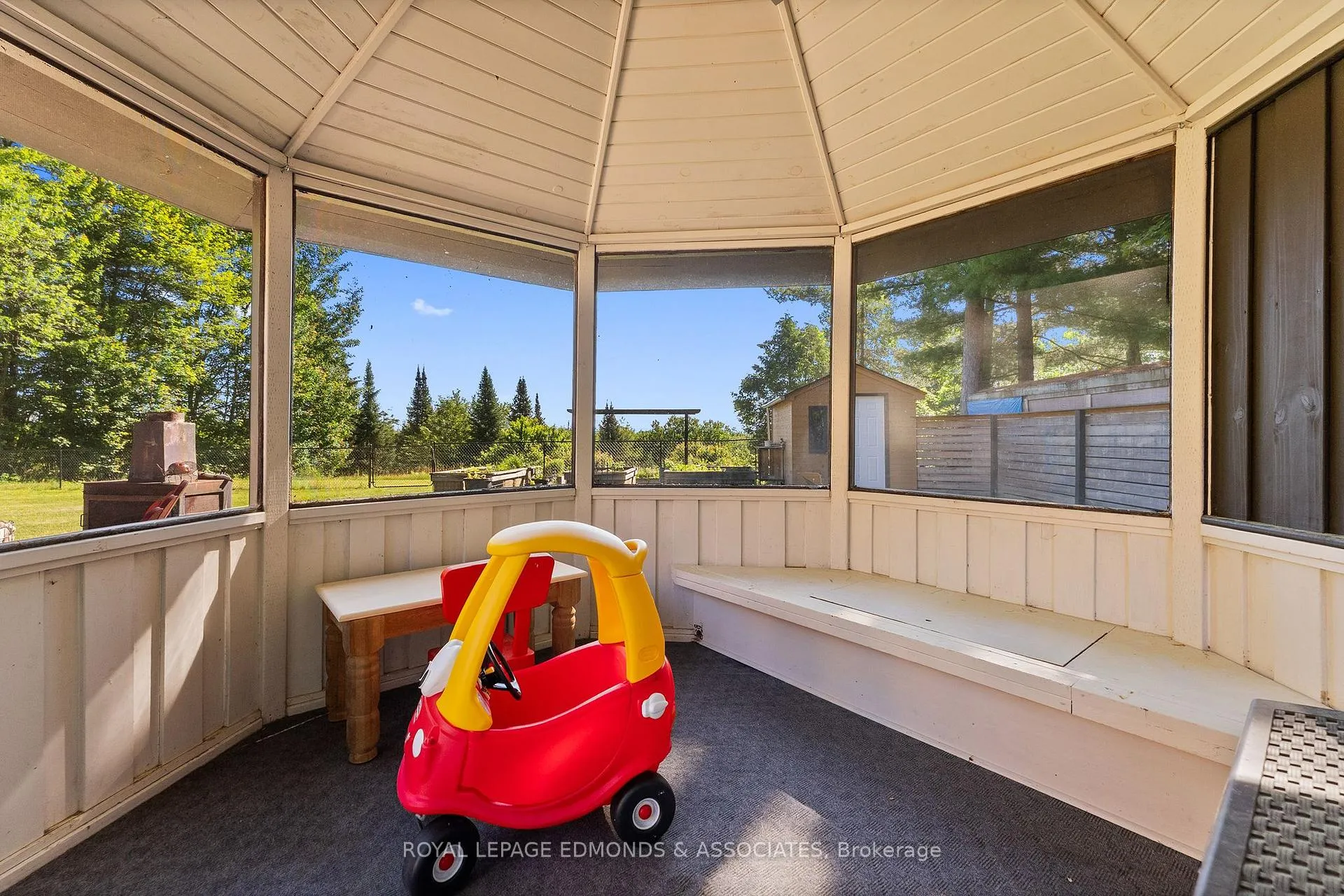 Photo 39 of 37 Selley Street, Petawawa, Petawawa — HOMEH