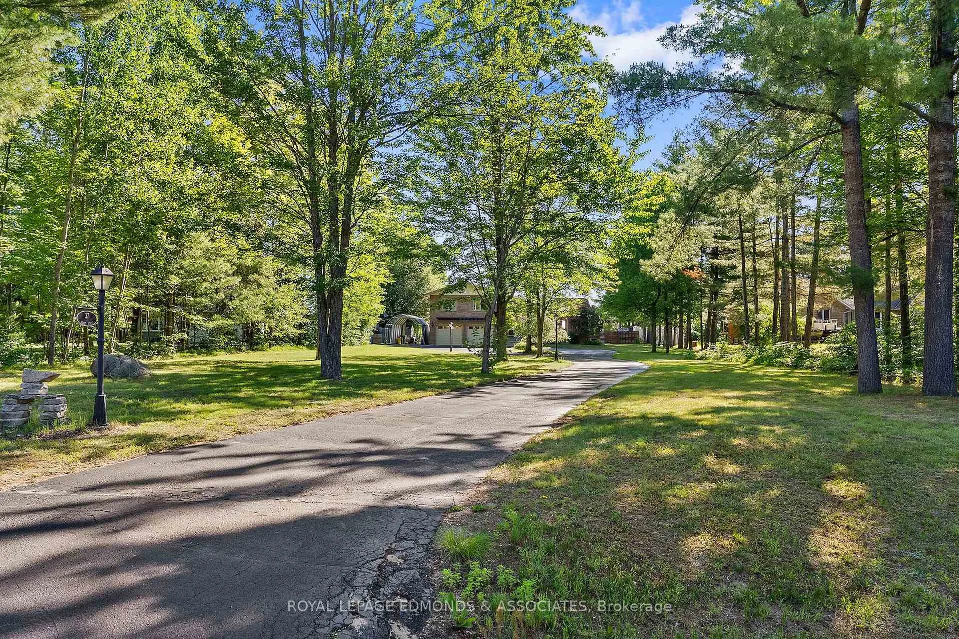Photo 44 of 37 Selley Street, Petawawa, Petawawa — HOMEH