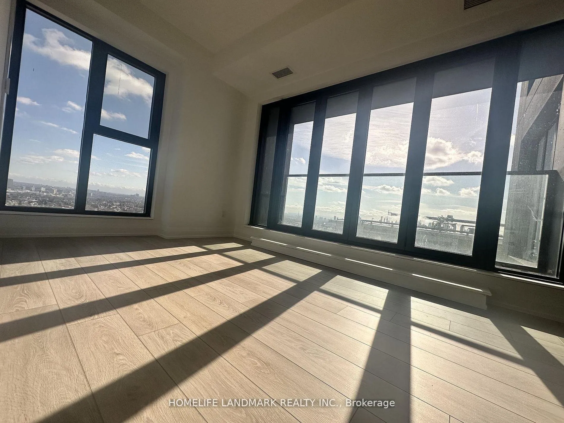 Photo 14 of Unit 3203, 20 Soudan Avenue, Toronto, Mount Pleasant West — HOMEH