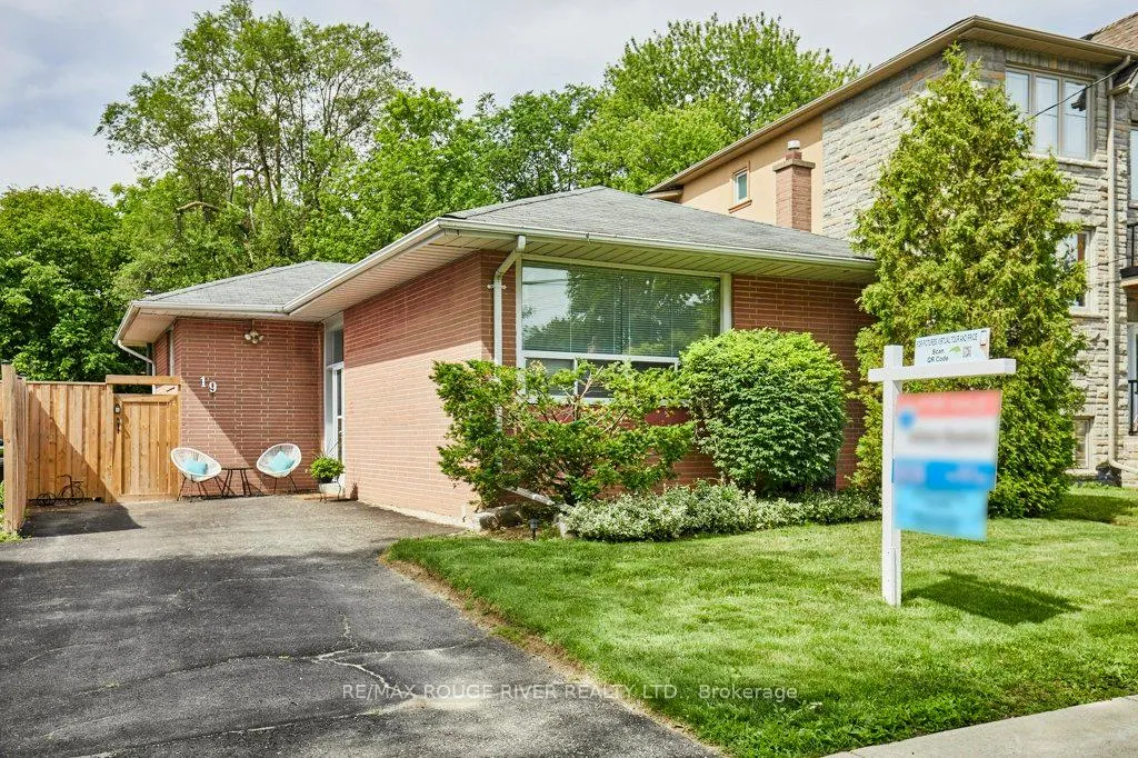 Front of 19 Thornbeck Drive