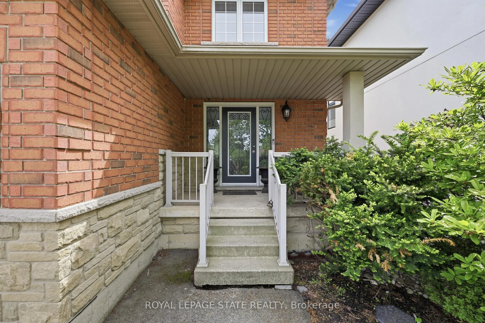 Photo 3 of 84 Duncairn Crescent, Hamilton, Gourley — HOMEH