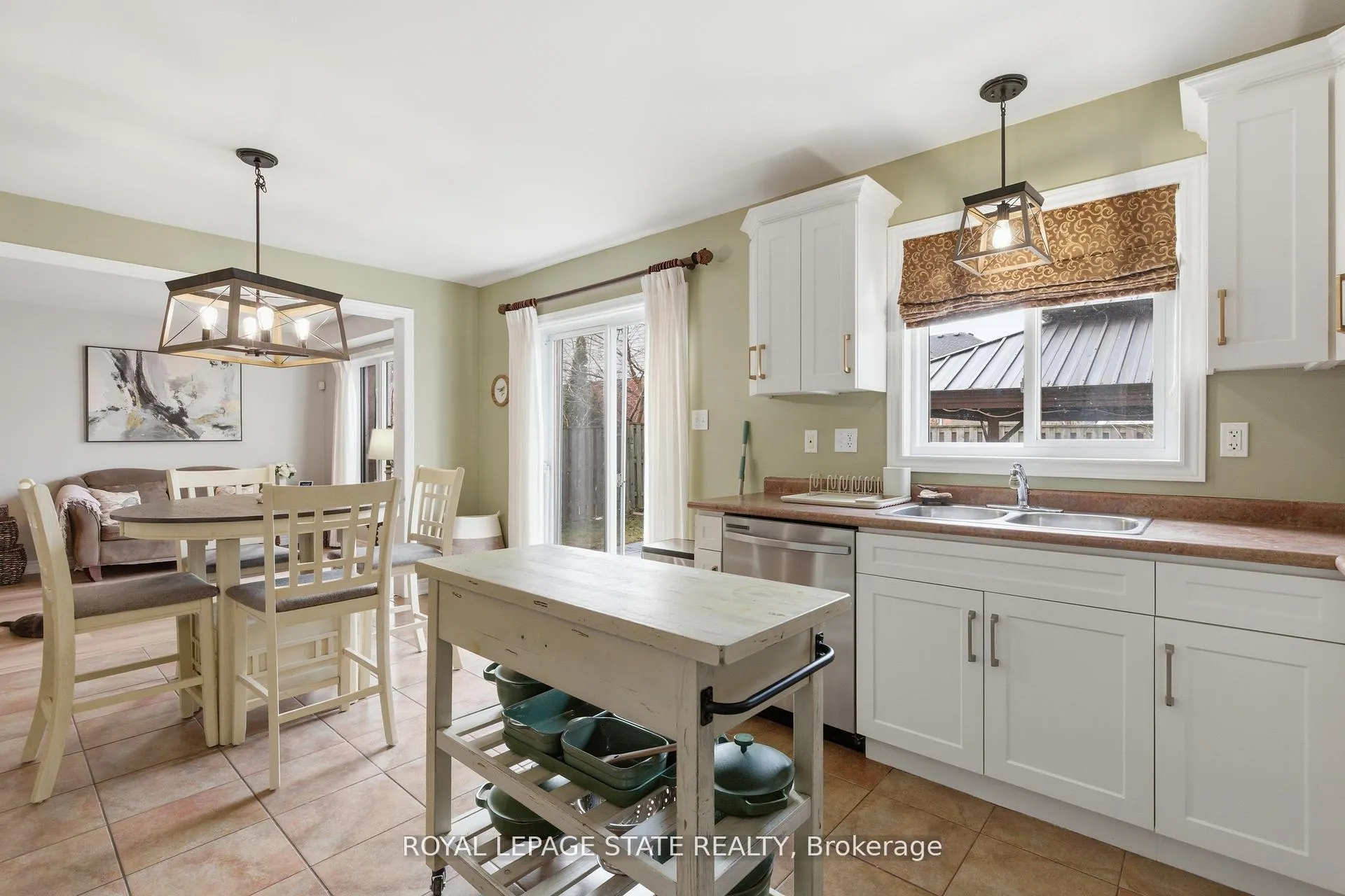 Photo 11 of 84 Duncairn Crescent, Hamilton, Gourley — HOMEH