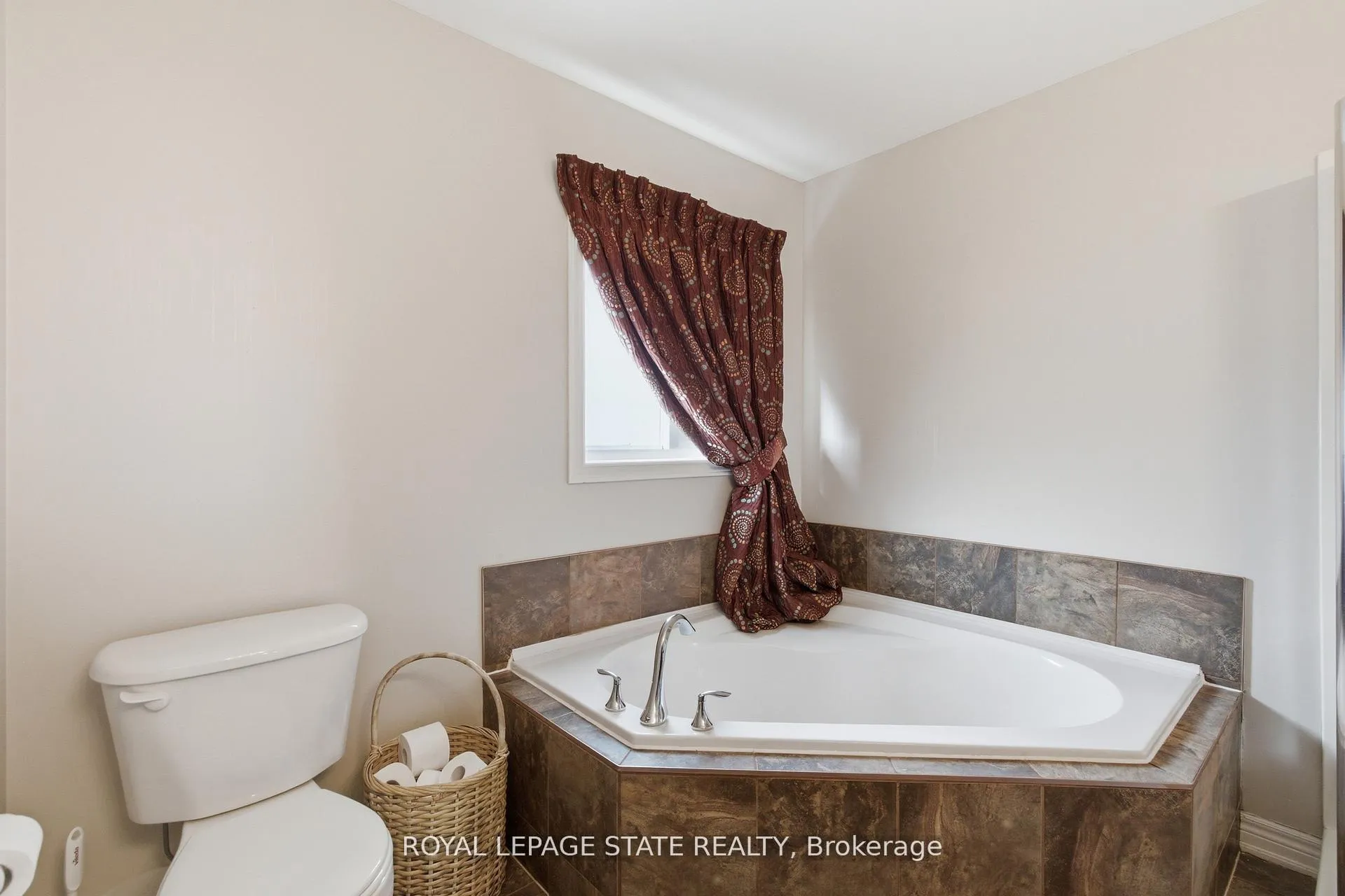 Photo 31 of 84 Duncairn Crescent, Hamilton, Gourley — HOMEH