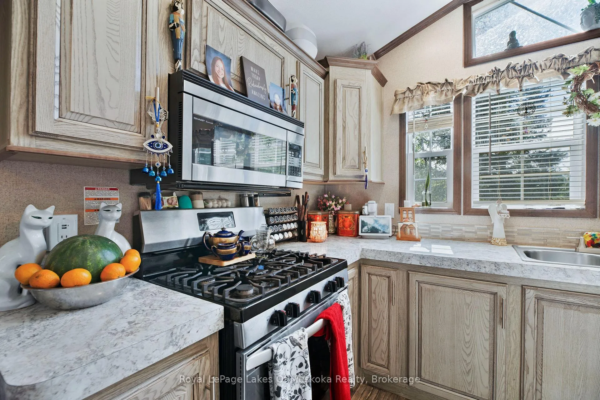 Photo 12 of Unit 5, 98 North Shore Road, Kearney, Proudfoot — HOMEH