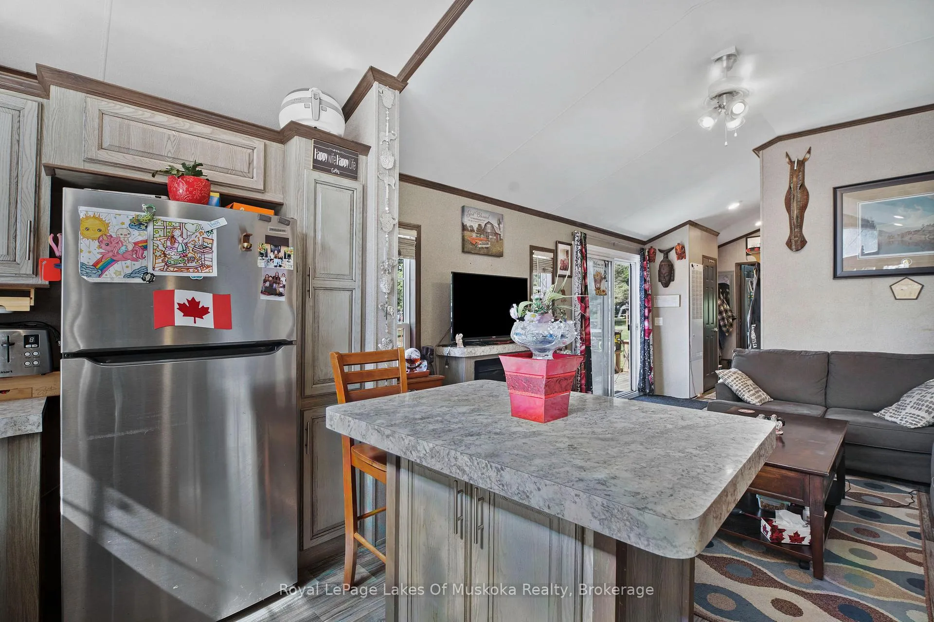 Photo 13 of Unit 5, 98 North Shore Road, Kearney, Proudfoot — HOMEH
