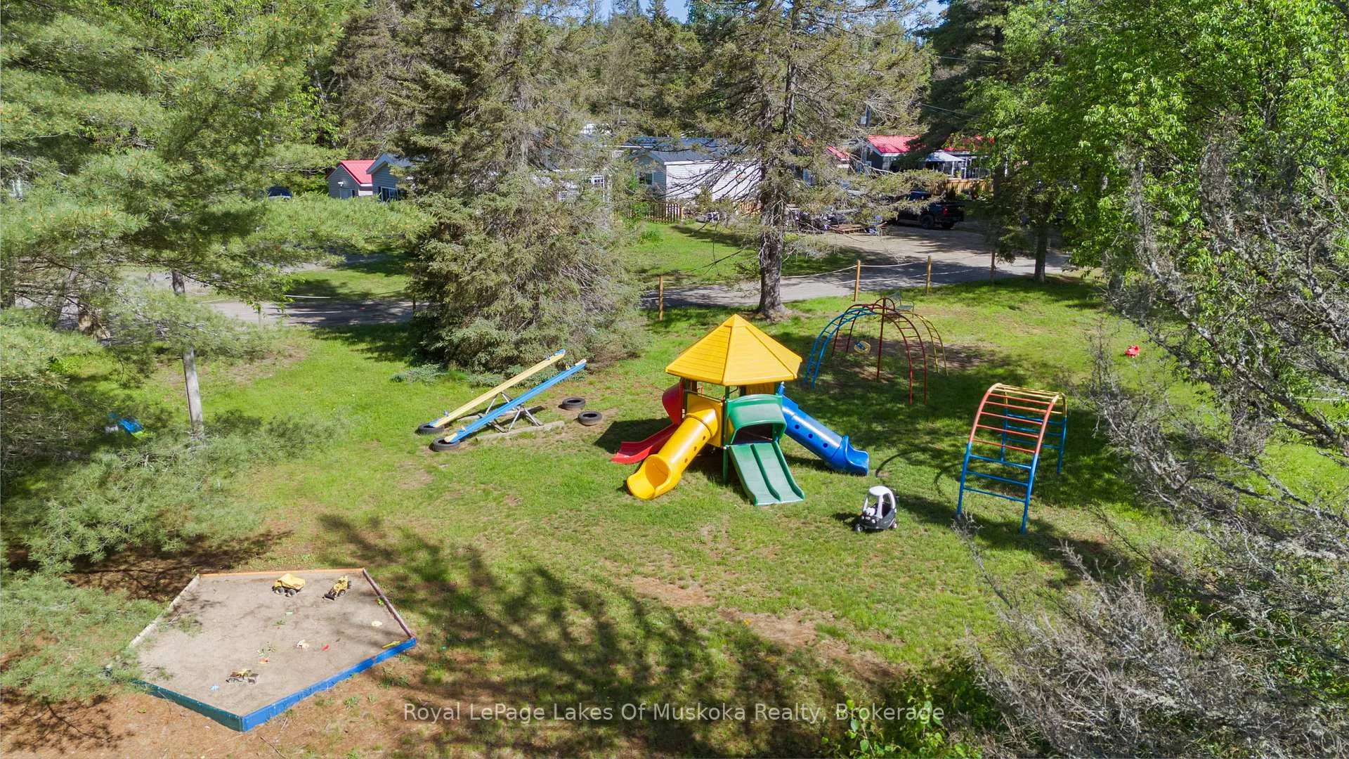 Photo 25 of Unit 5, 98 North Shore Road, Kearney, Proudfoot — HOMEH