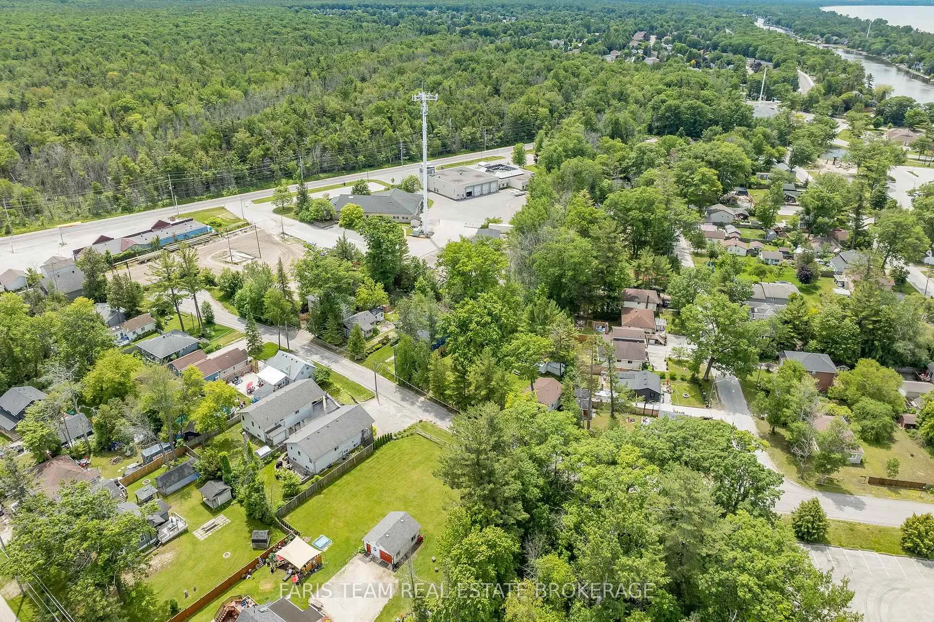 Photo 9 of 40 Nancy Street, Wasaga Beach — HOMEH