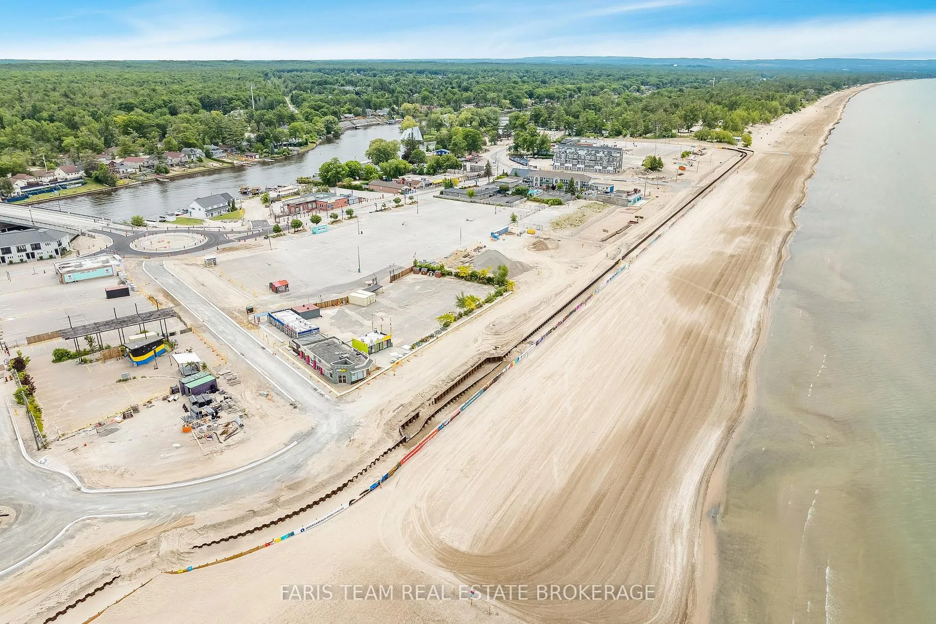 Photo 13 of 40 Nancy Street, Wasaga Beach — HOMEH