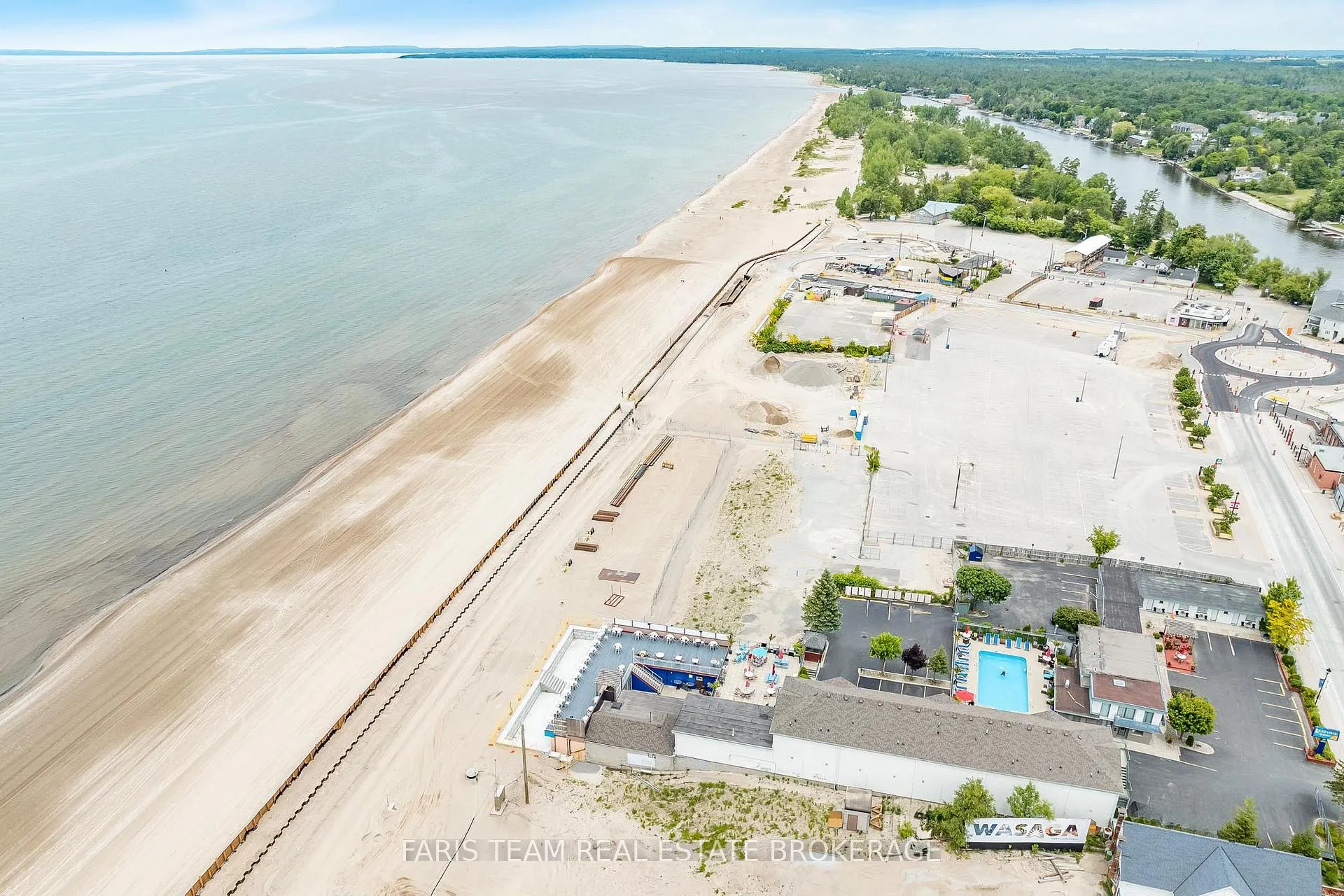 Photo 15 of 40 Nancy Street, Wasaga Beach — HOMEH