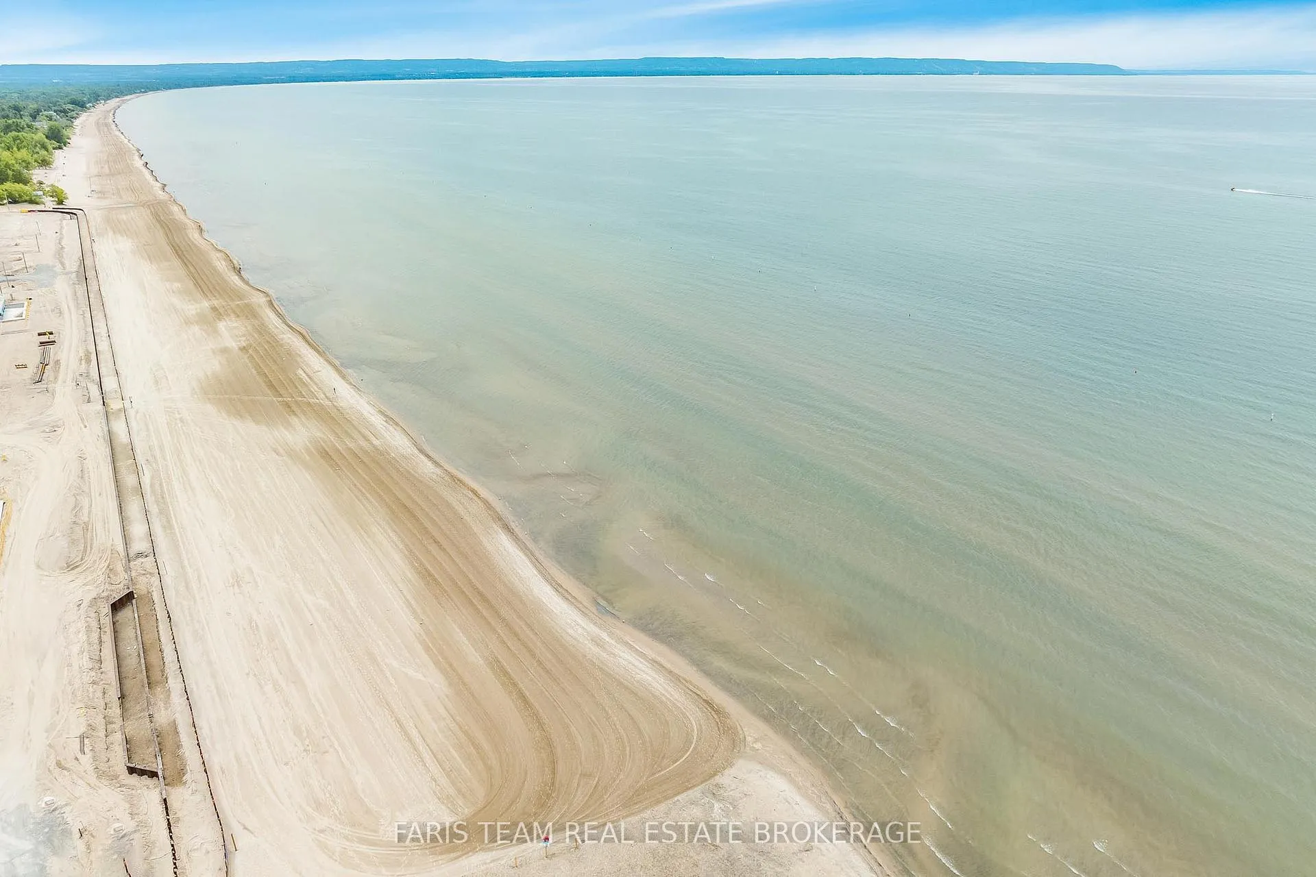 Photo 16 of 40 Nancy Street, Wasaga Beach — HOMEH