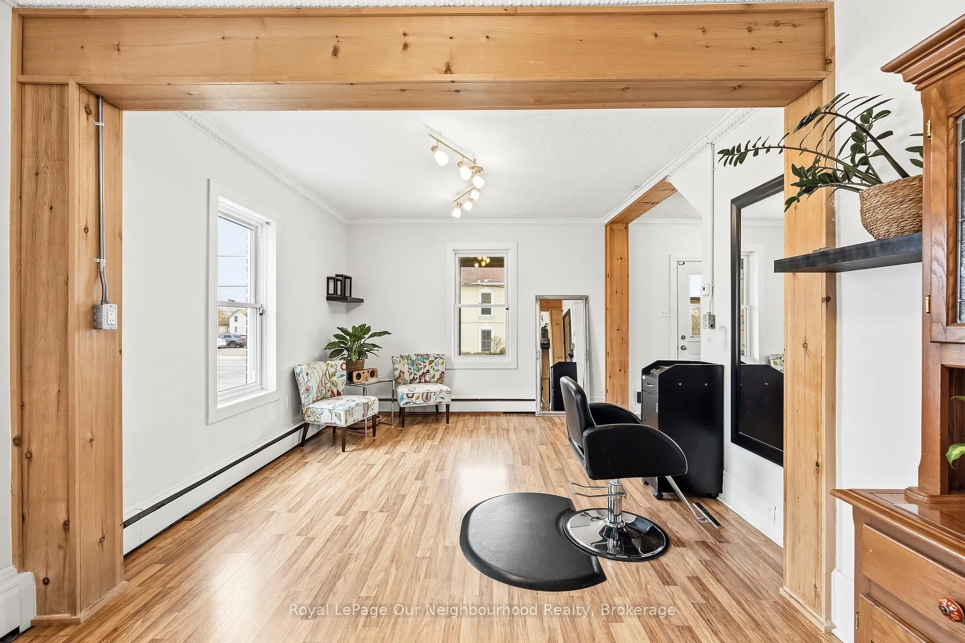 Photo 14 of 162 Dundas Street E, Quinte West, Trenton Ward — HOMEH