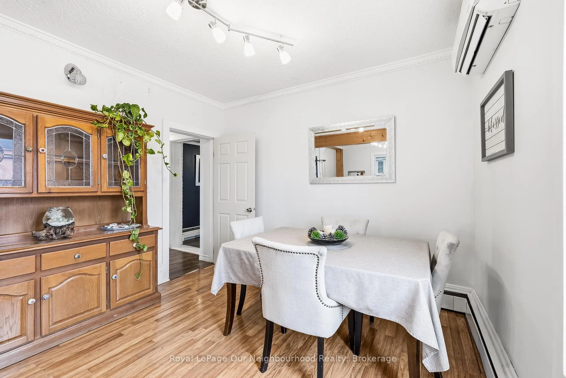 Photo 15 of 162 Dundas Street E, Quinte West, Trenton Ward — HOMEH