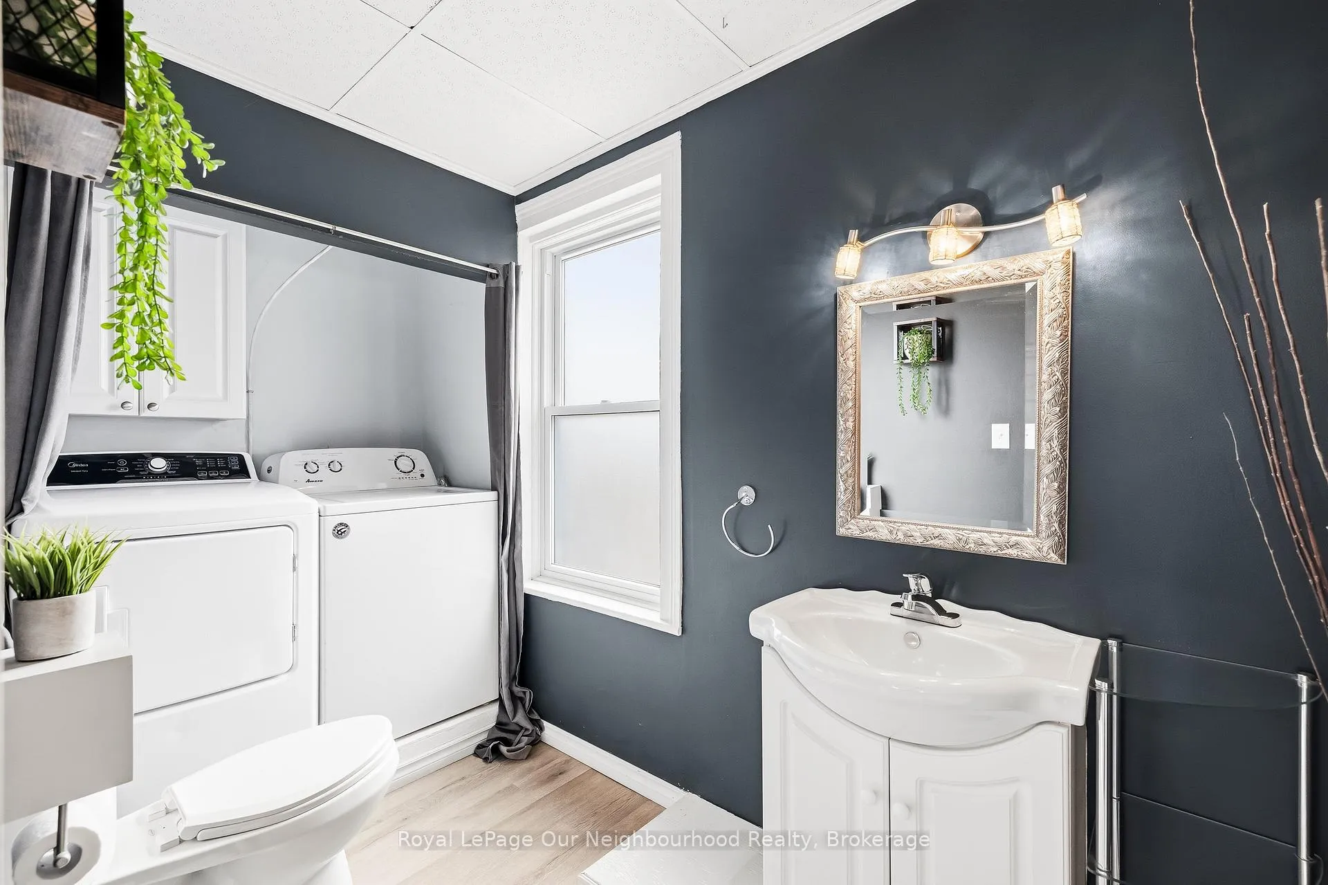 Photo 17 of 162 Dundas Street E, Quinte West, Trenton Ward — HOMEH