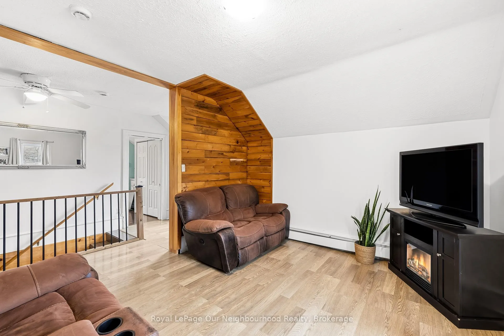 Photo 25 of 162 Dundas Street E, Quinte West, Trenton Ward — HOMEH