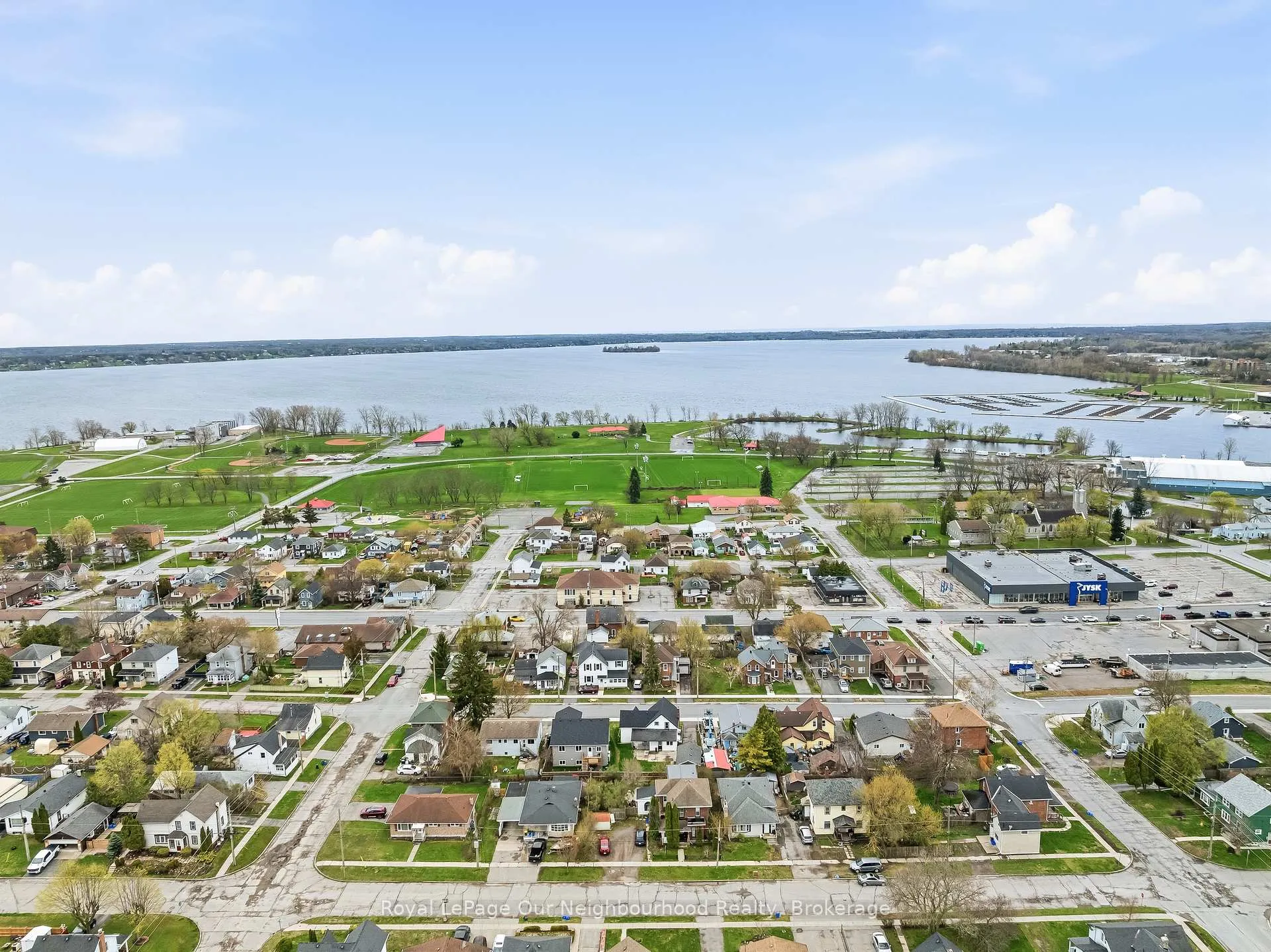 Photo 38 of 162 Dundas Street E, Quinte West, Trenton Ward — HOMEH