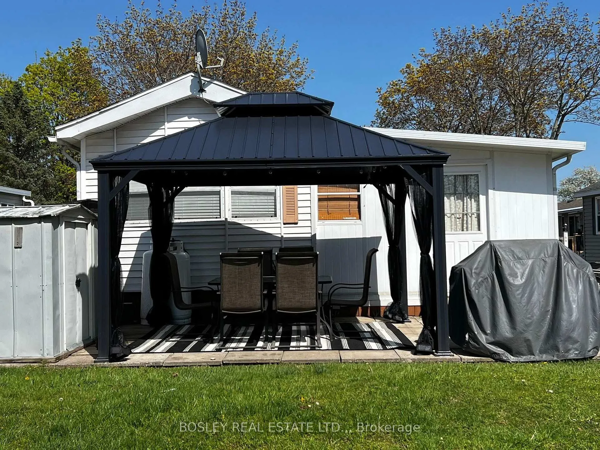 Photo 4 of 188 Forest Grove, Port Colborne, Sherkston — HOMEH