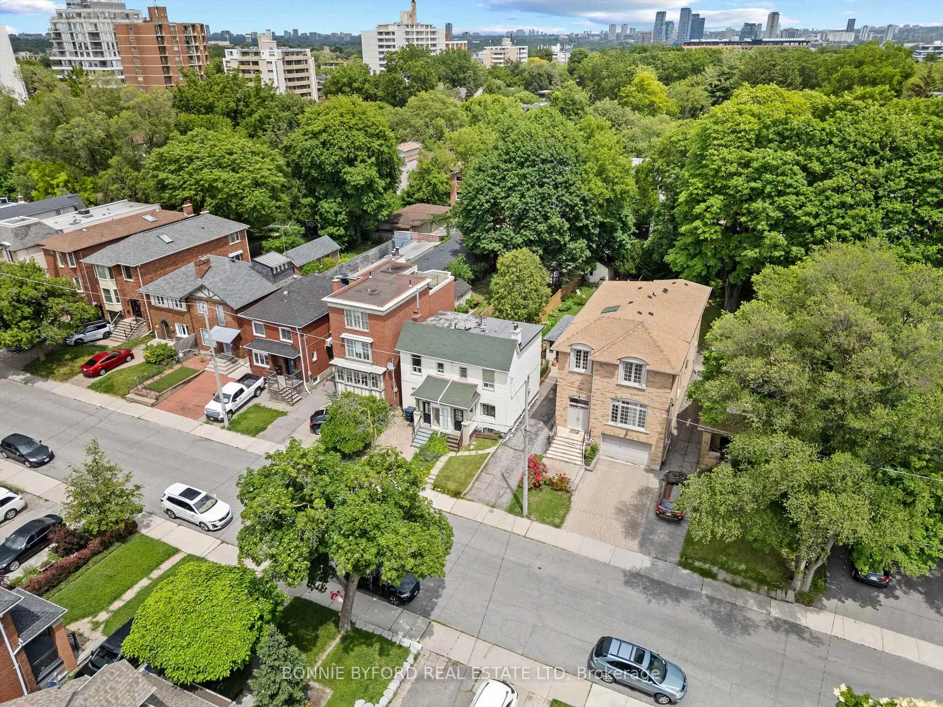 Photo 32 of 31 Petman Avenue, Toronto, Mount Pleasant East — HOMEH