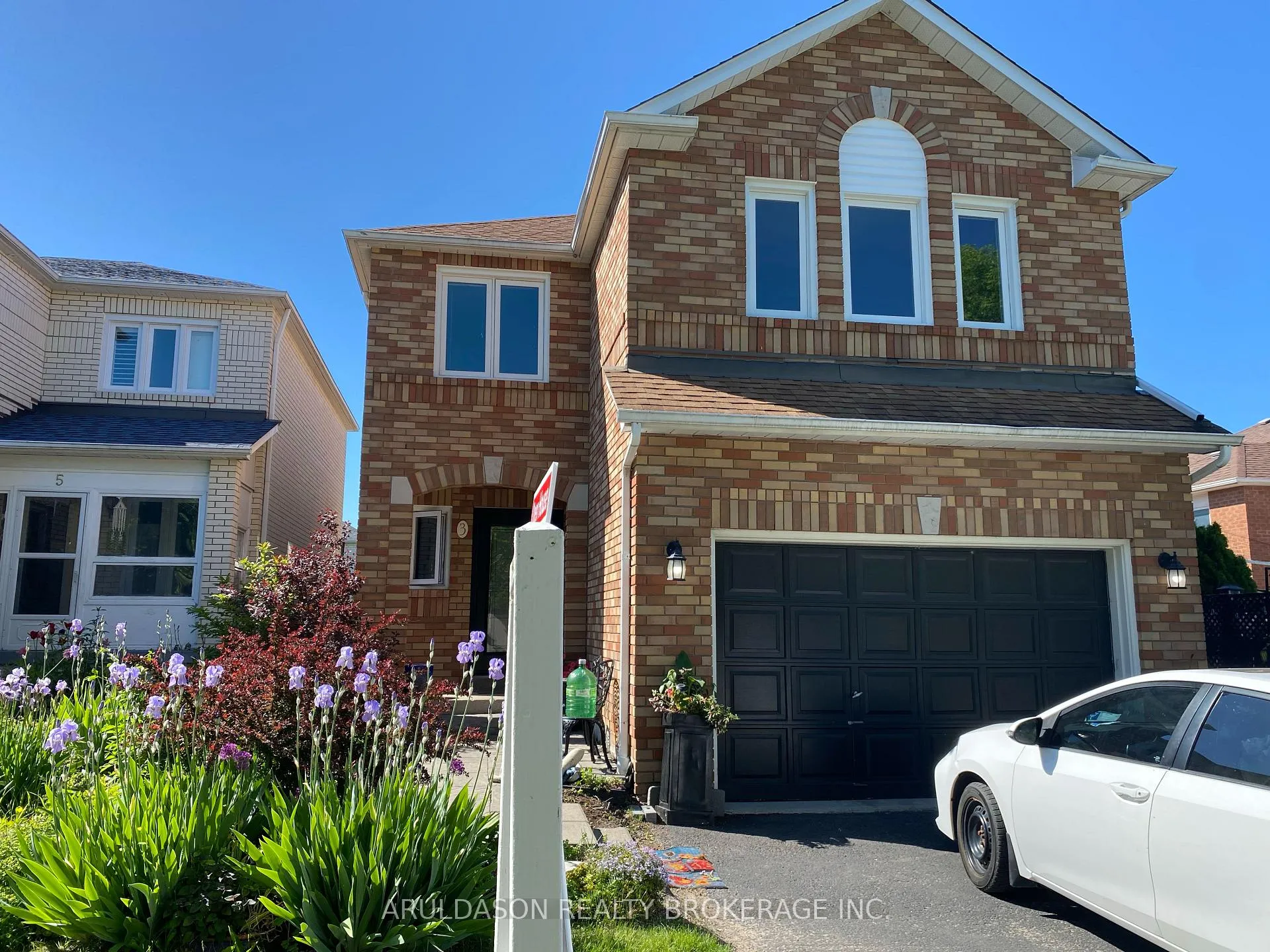 Photo 1 of 3 Booth Crescent, Ajax, Central — HOMEH