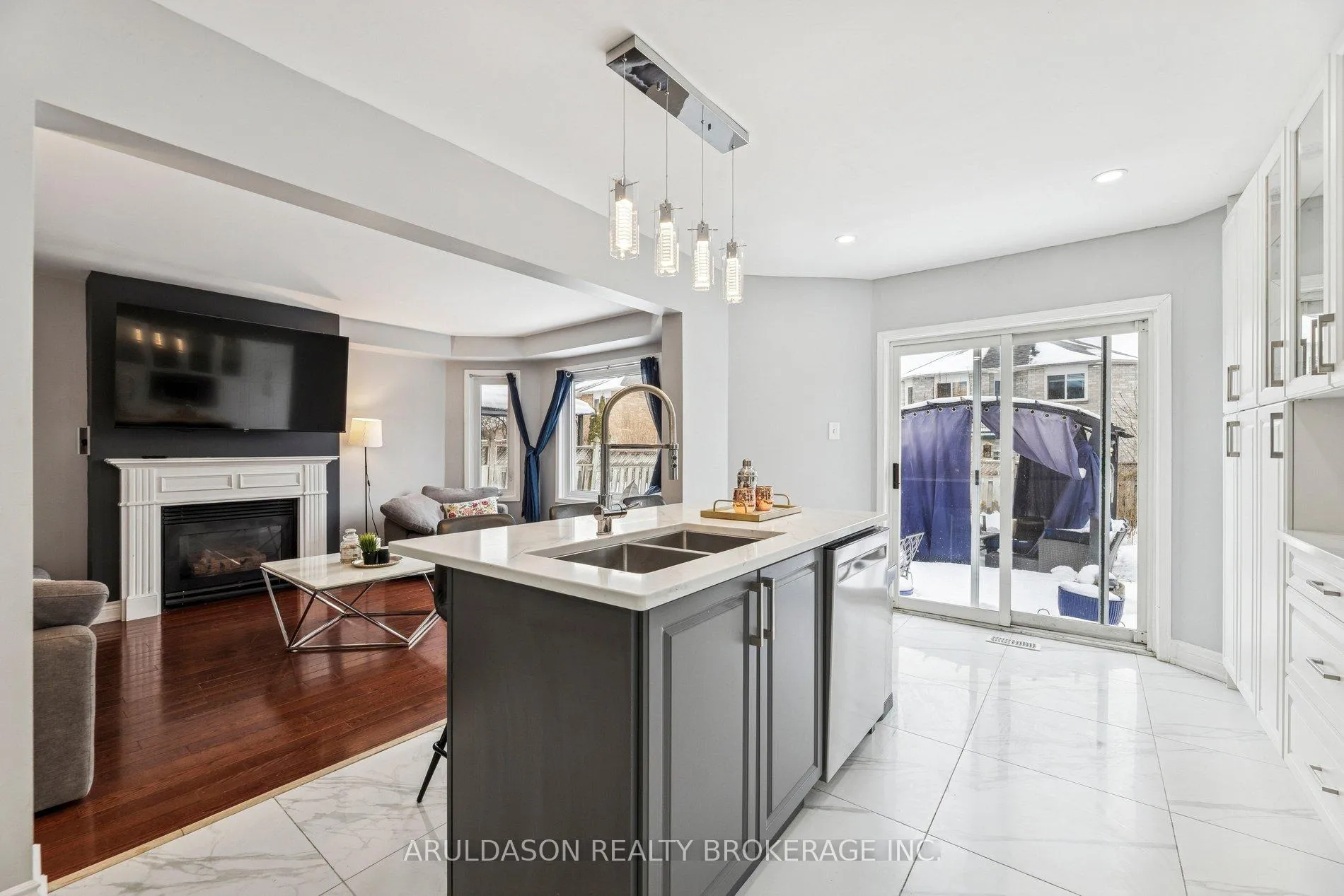 Photo 9 of 3 Booth Crescent, Ajax, Central — HOMEH