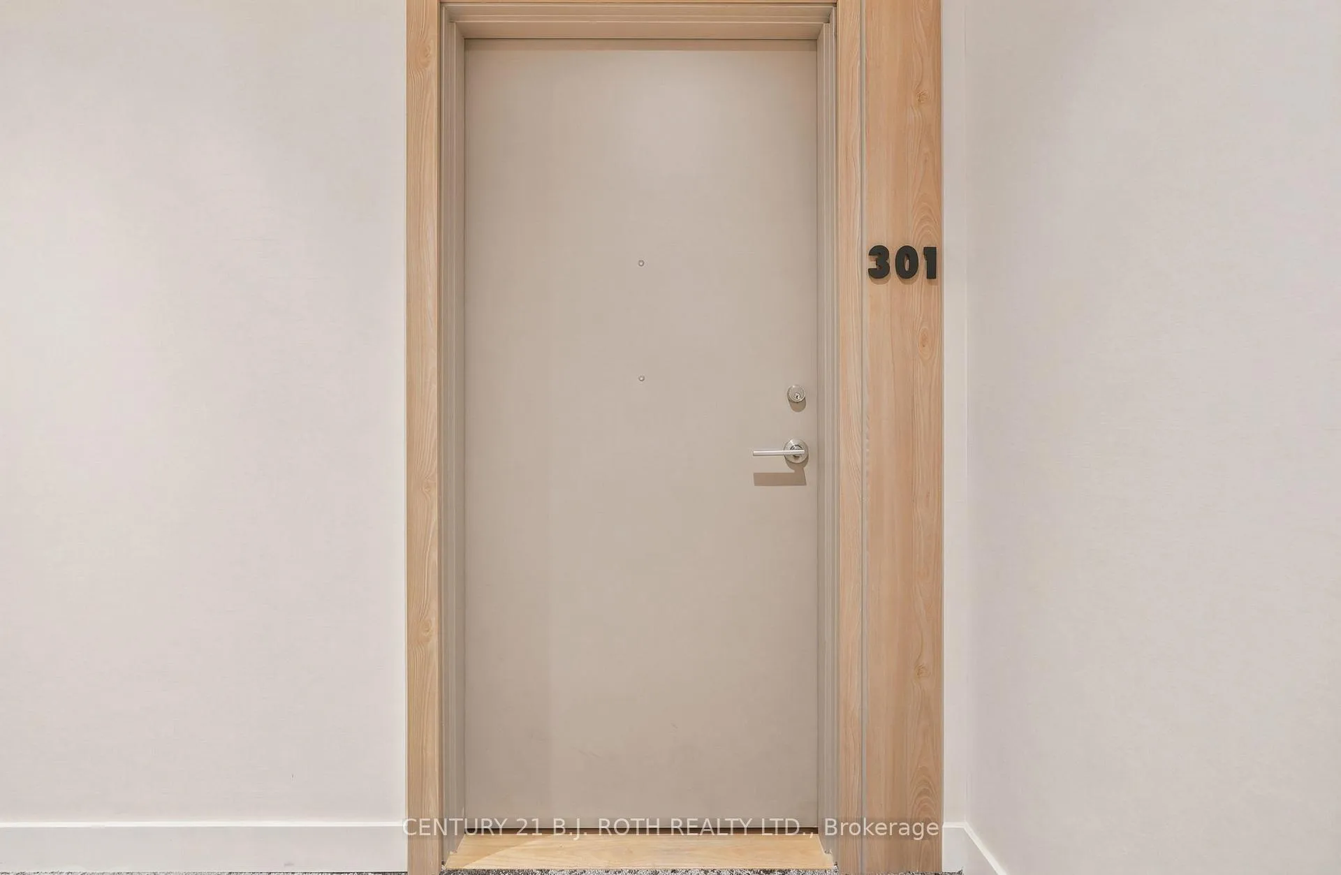 Photo 4 of Unit 301, 185 Dunlop Street E, Barrie, City Centre — HOMEH
