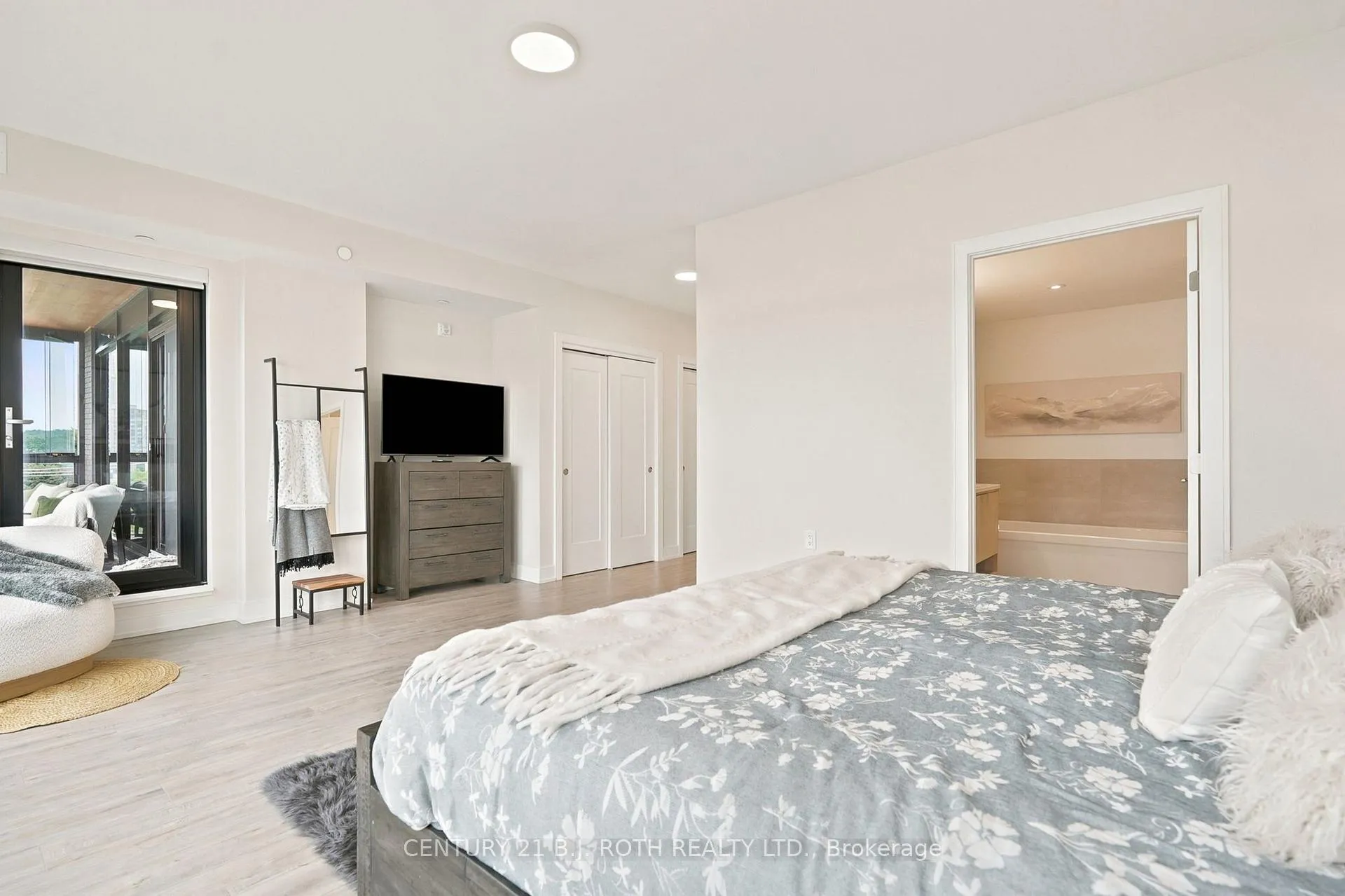 Photo 19 of Unit 301, 185 Dunlop Street E, Barrie, City Centre — HOMEH