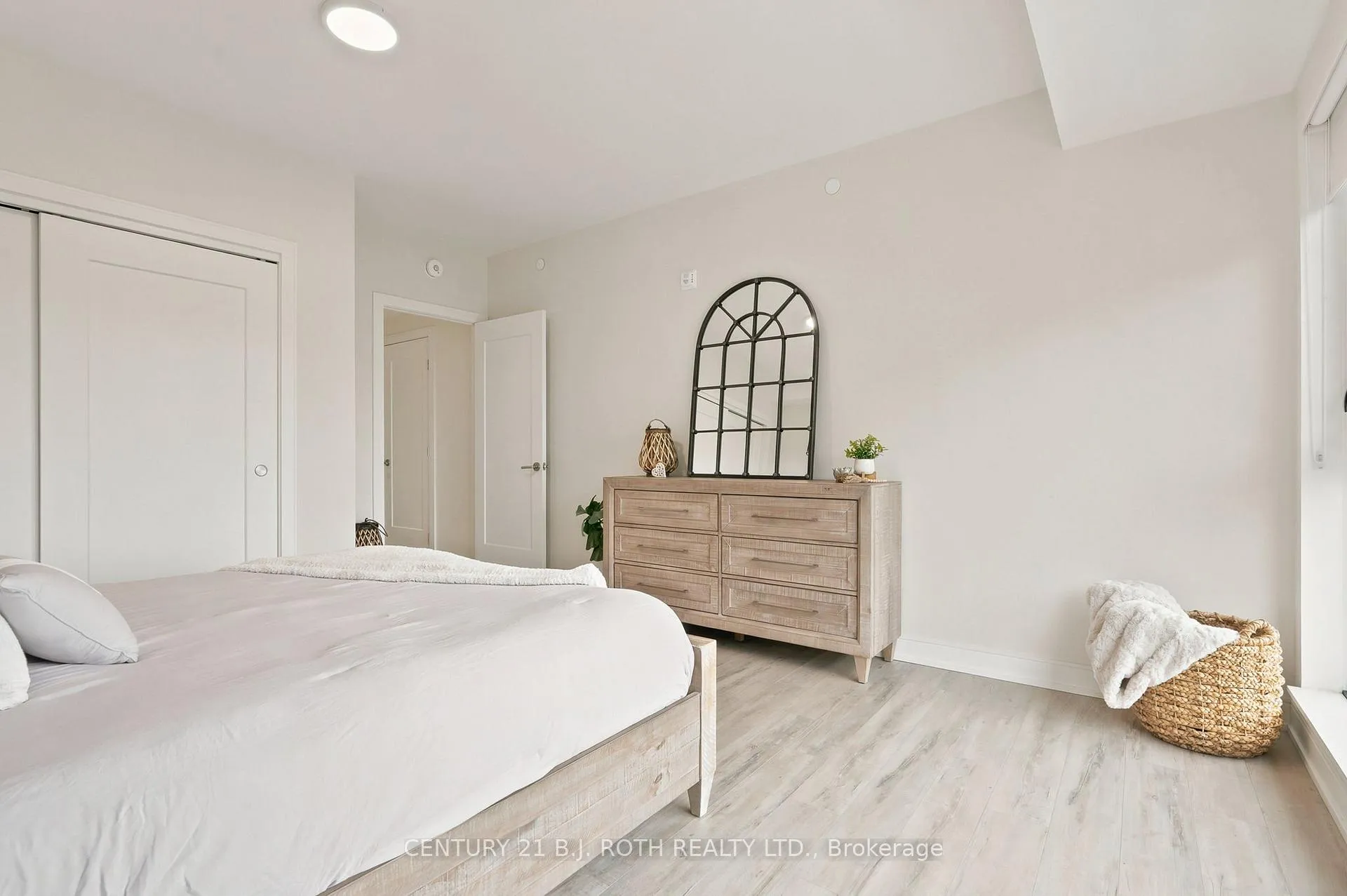 Photo 24 of Unit 301, 185 Dunlop Street E, Barrie, City Centre — HOMEH