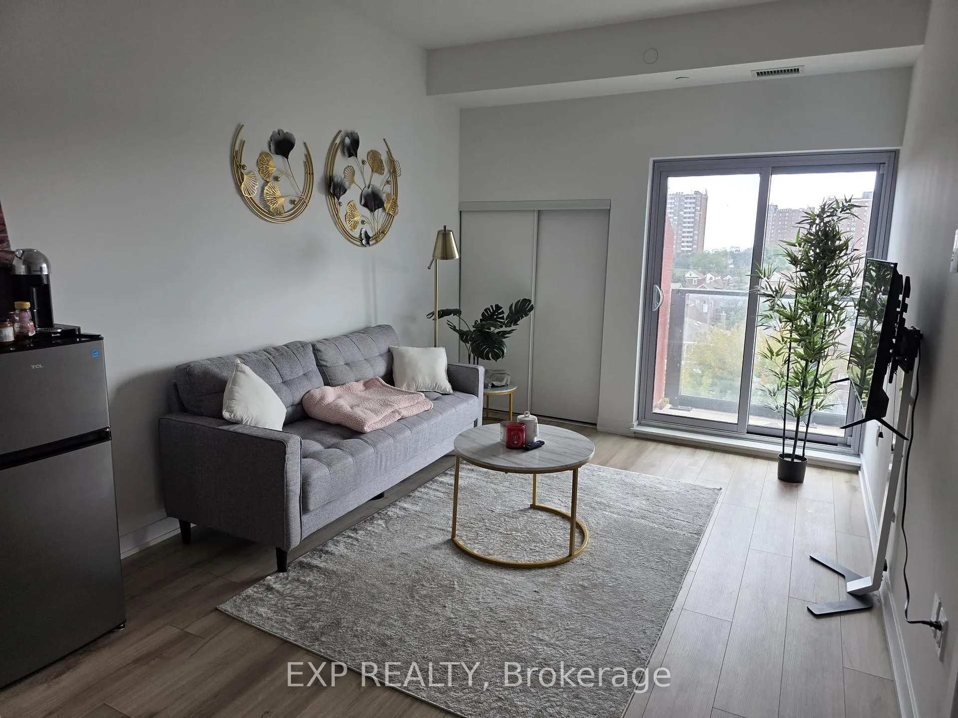 Photo 3 of Unit 703, 2433 Dufferin Street, North York, Briar Hill-Belgravia — HOMEH