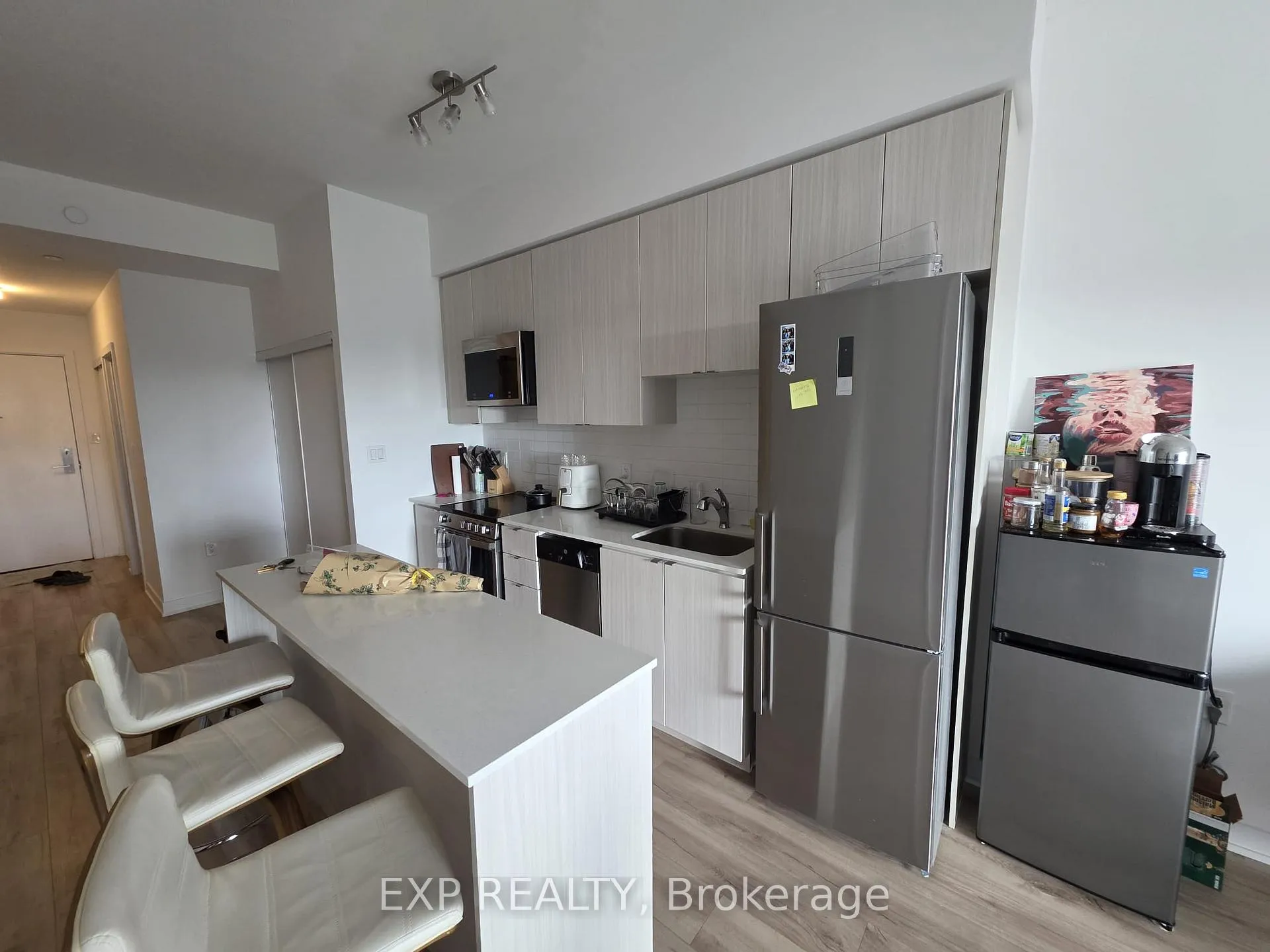 Photo 4 of Unit 703, 2433 Dufferin Street, North York, Briar Hill-Belgravia — HOMEH