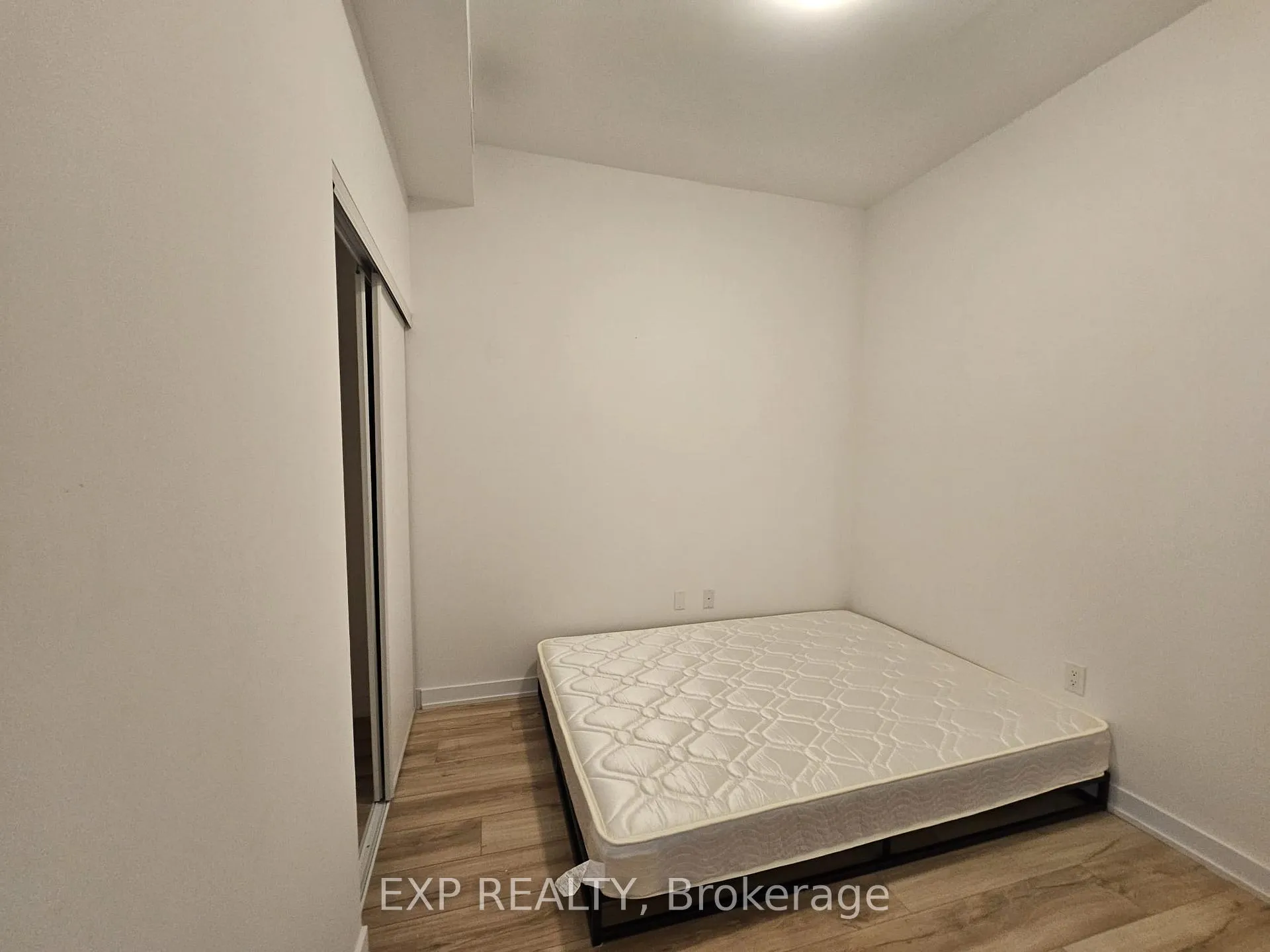 Photo 14 of Unit 703, 2433 Dufferin Street, North York, Briar Hill-Belgravia — HOMEH