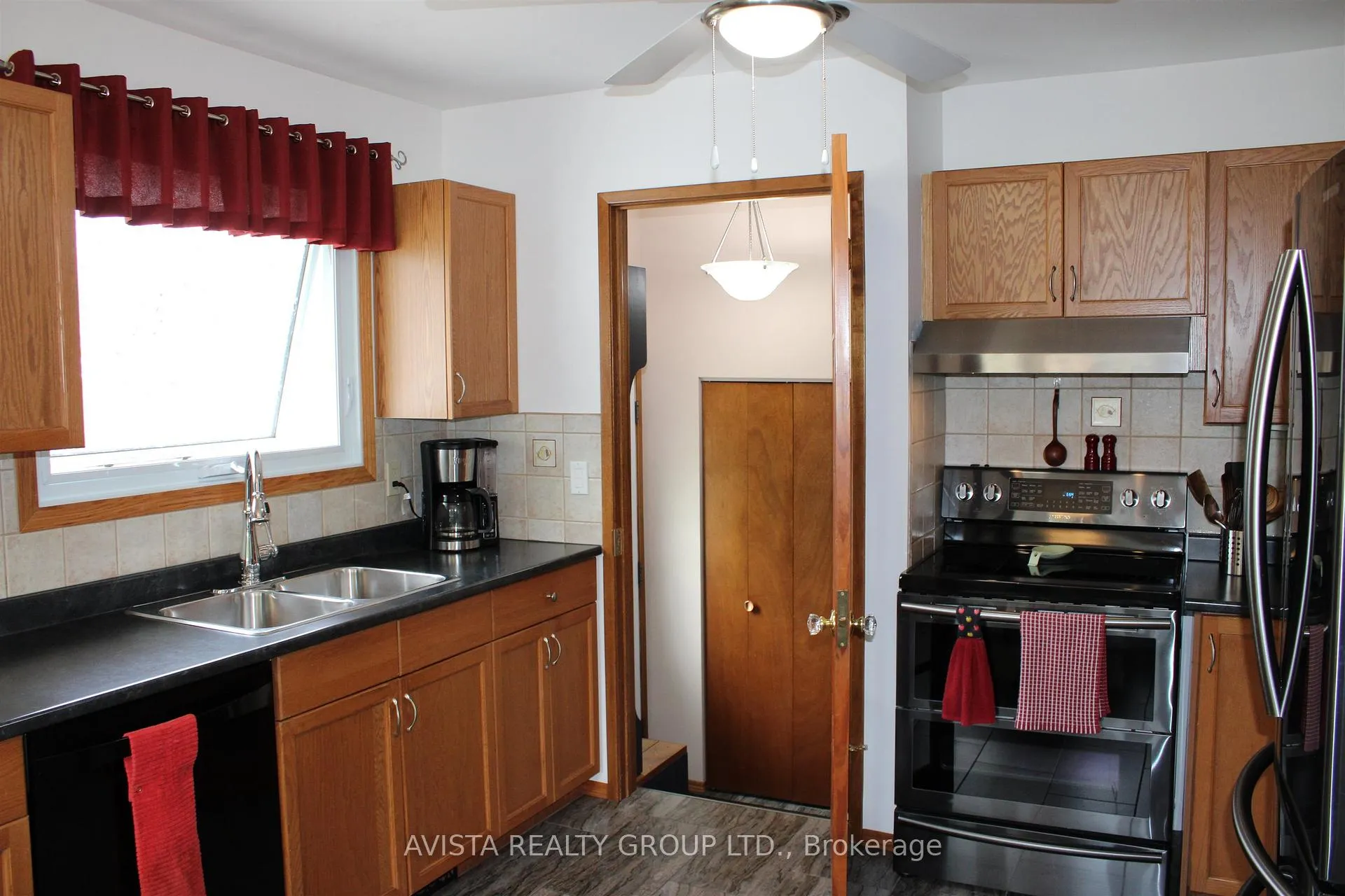 Photo 9 of 273 Fairbank PL, Thunder Bay, River Terrace — HOMEH