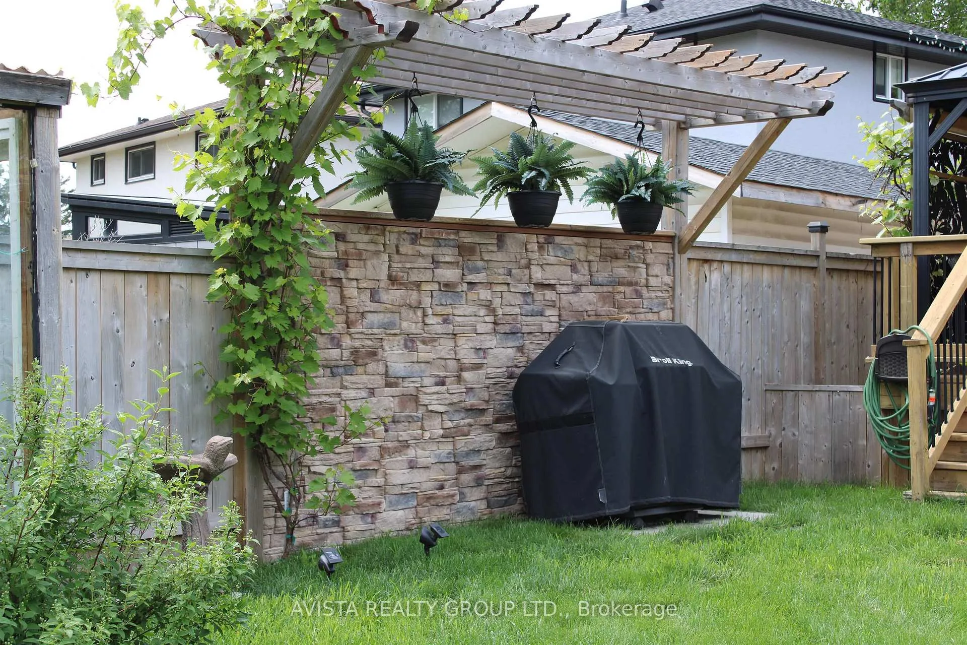 Photo 37 of 273 Fairbank PL, Thunder Bay, River Terrace — HOMEH