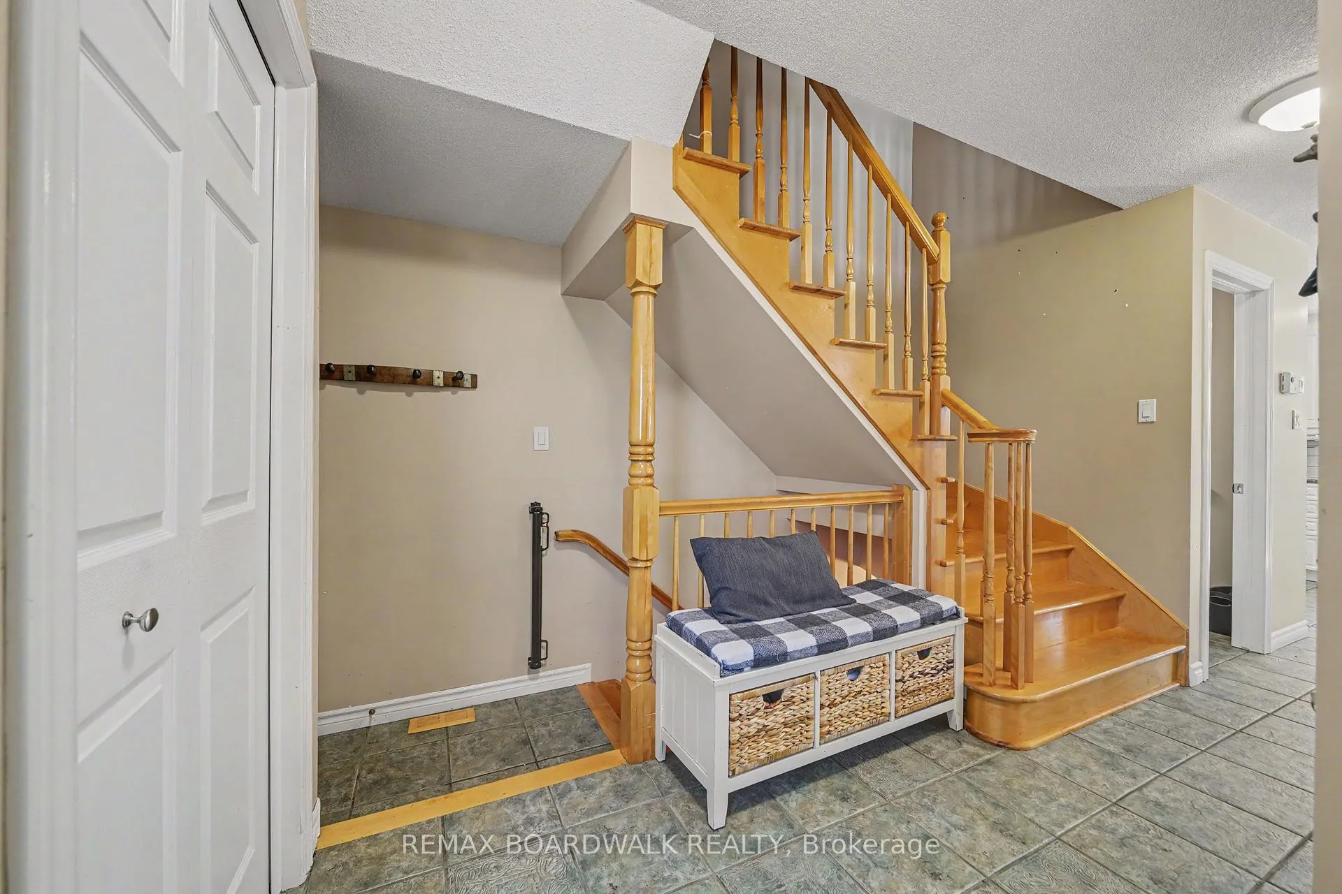 Photo 6 of 38 Roger Crescent, Casselman, Casselman — HOMEH