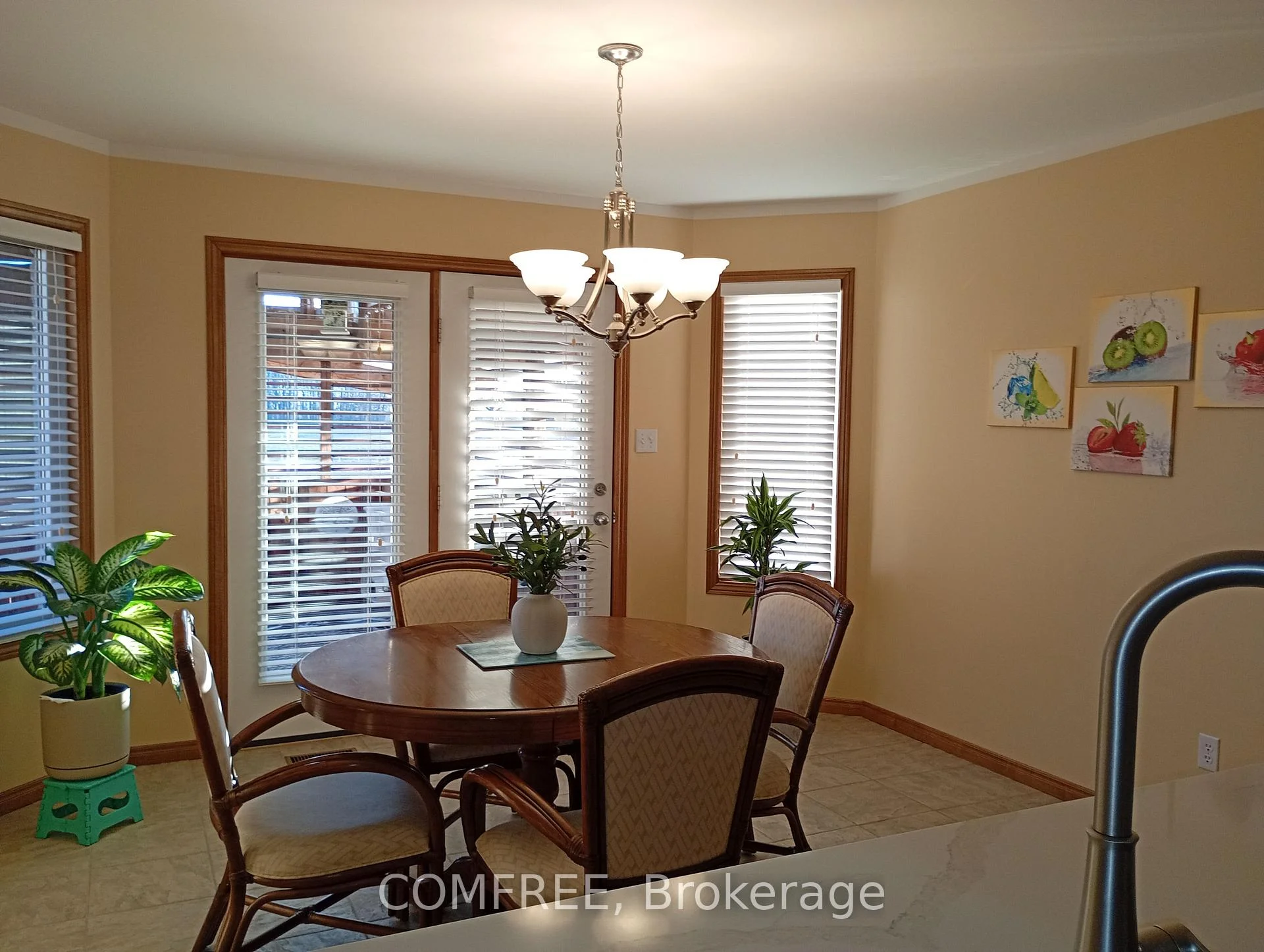 Photo 19 of 35 Tanya Drive, Southwest Middlesex, Glencoe — HOMEH