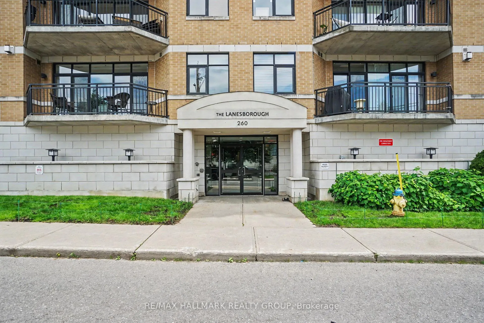 Front of Unit 408, 260 Besserer Street