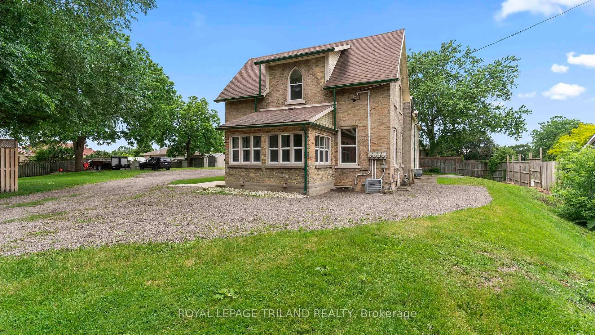 Photo 2 of 50 Fairview Avenue, St. Thomas — HOMEH