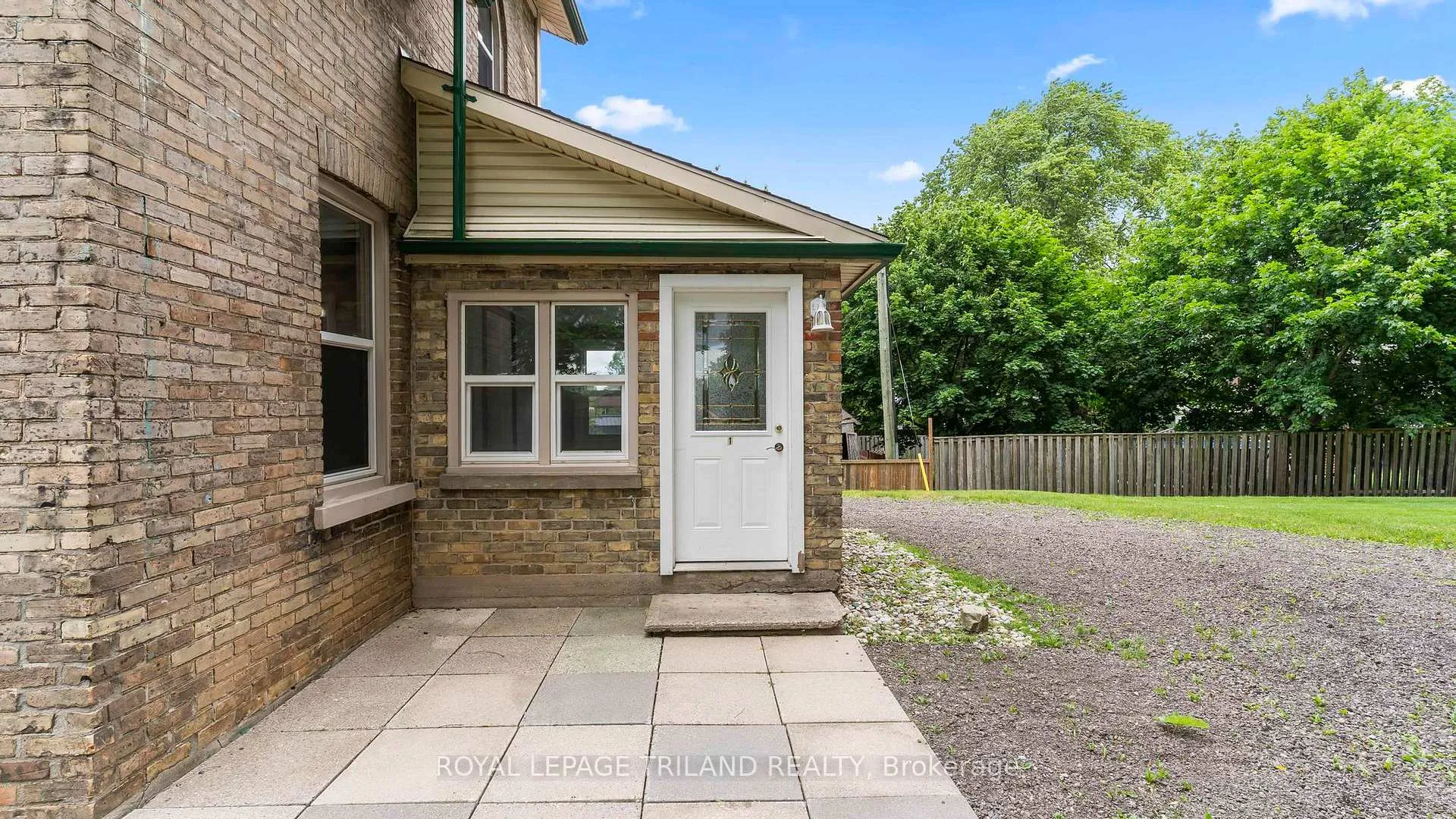 Photo 5 of 50 Fairview Avenue, St. Thomas — HOMEH