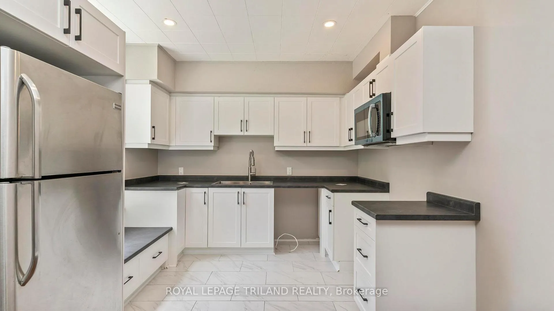 Photo 8 of 50 Fairview Avenue, St. Thomas — HOMEH