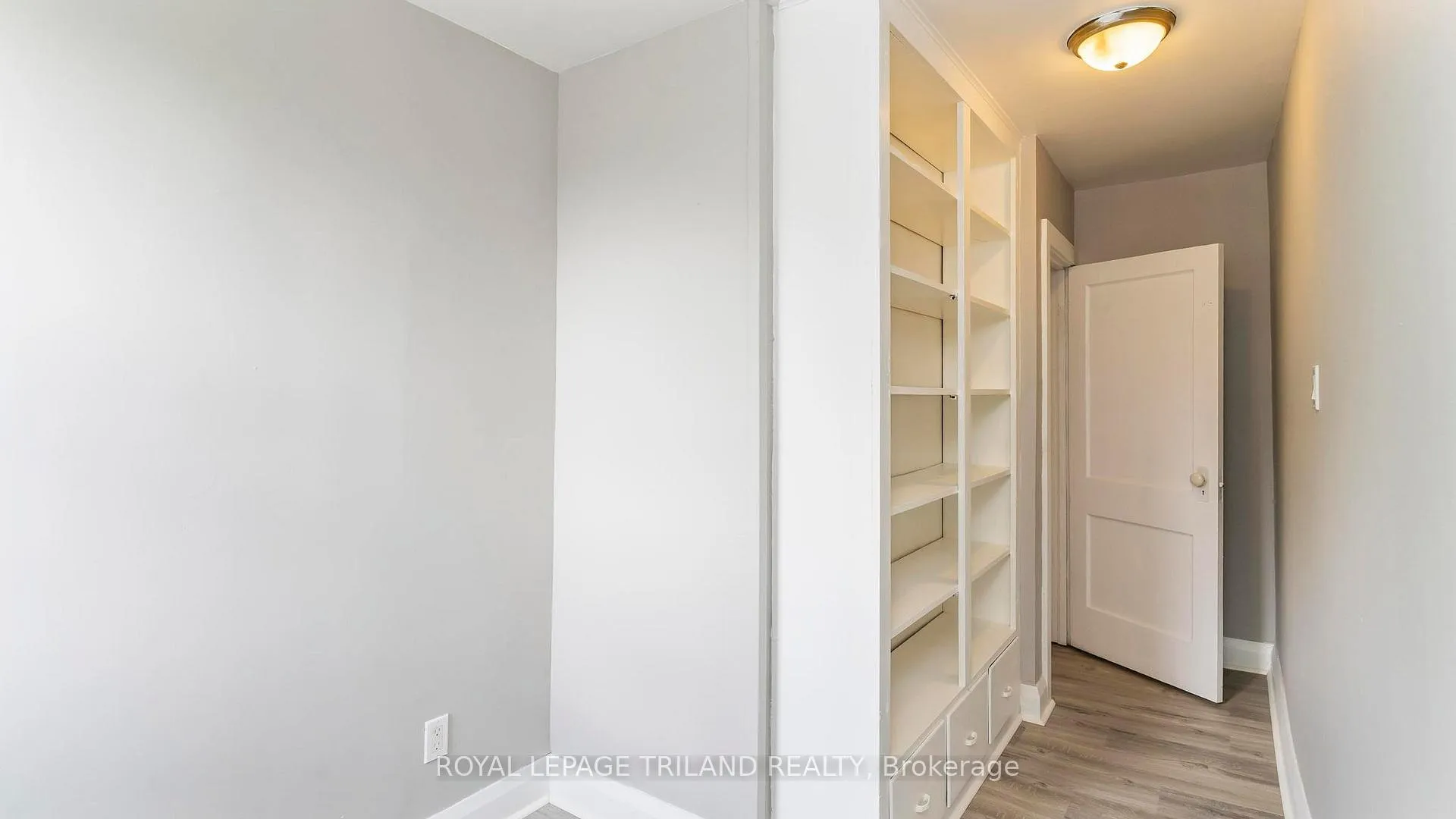 Photo 20 of 50 Fairview Avenue, St. Thomas — HOMEH