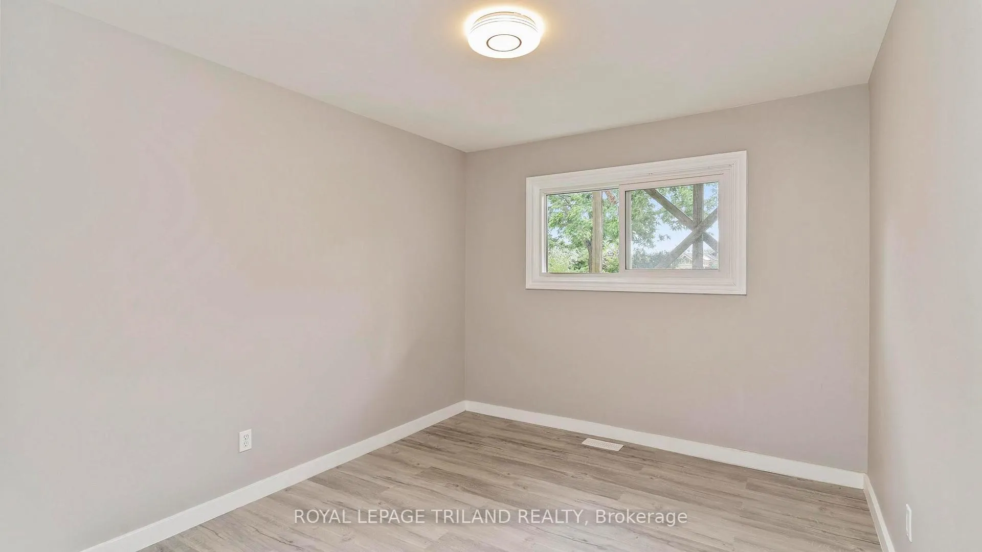 Photo 32 of 50 Fairview Avenue, St. Thomas — HOMEH
